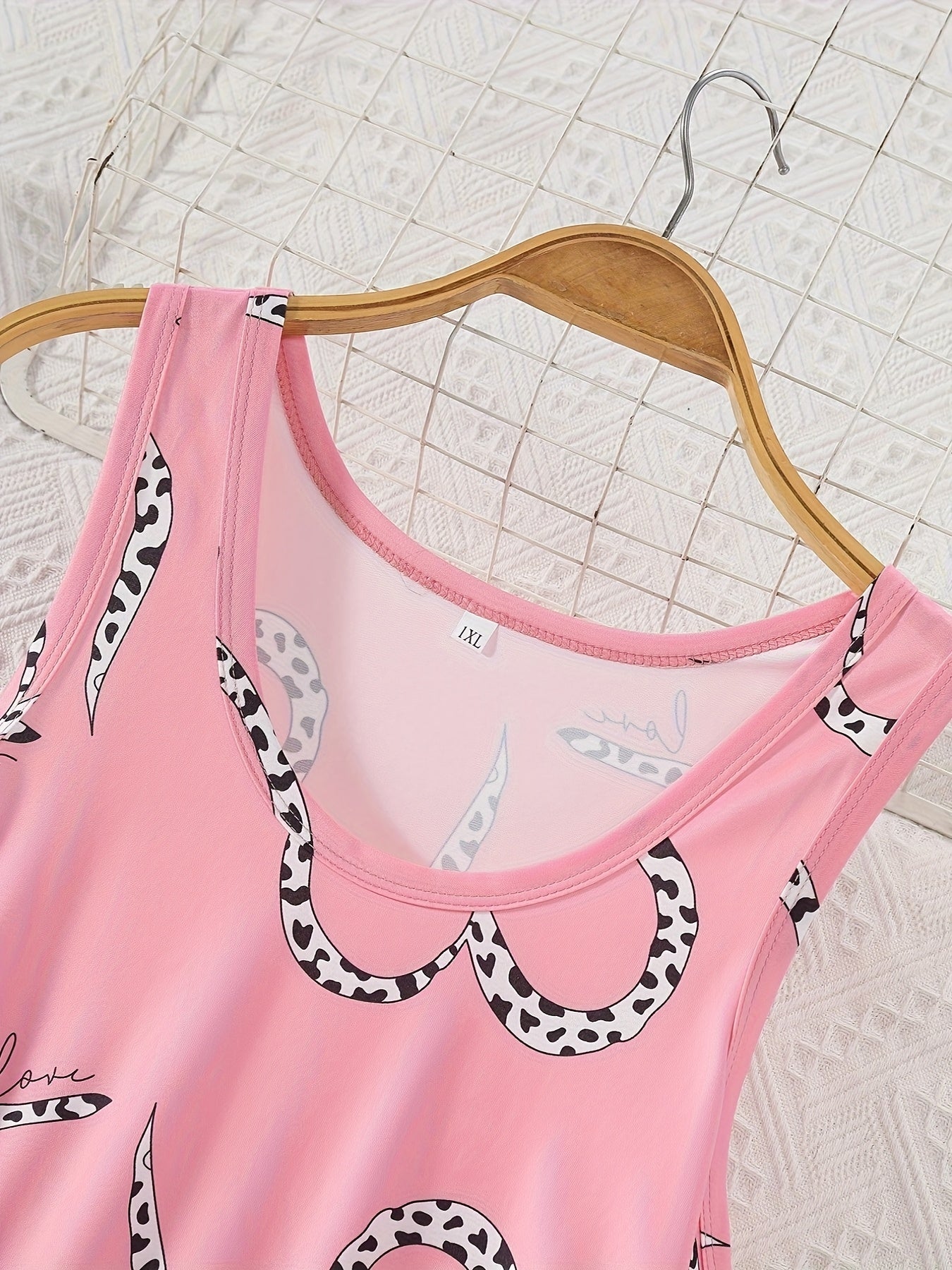 Women's Plus Size Sleepwear Set Casual Nightgowns with Cartoon Hearts and Butterflies