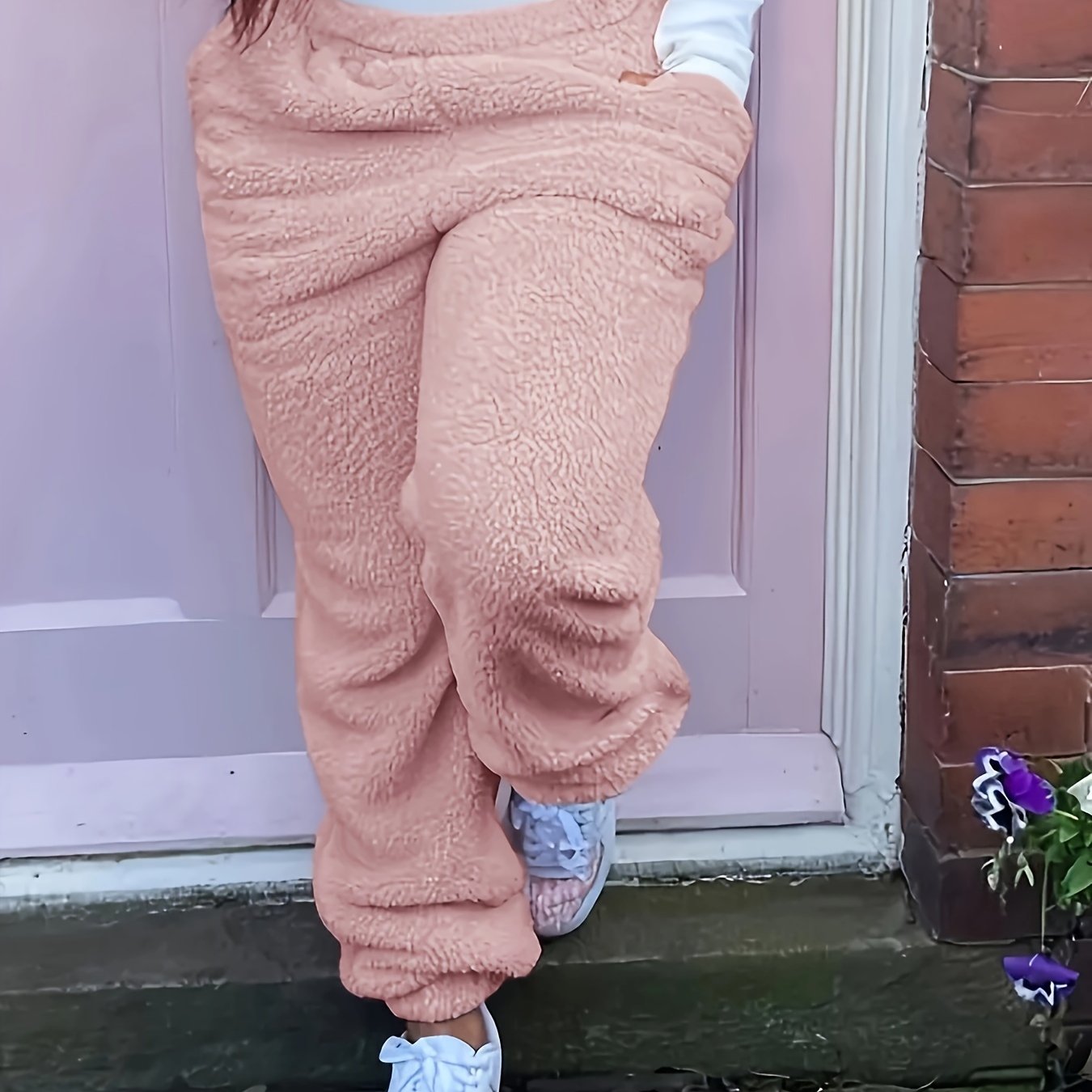 Ayollar uchun dam olish va uyqu kiyimlari uchun yumshoq, elastik belbog'li qulay lounge shimlar.