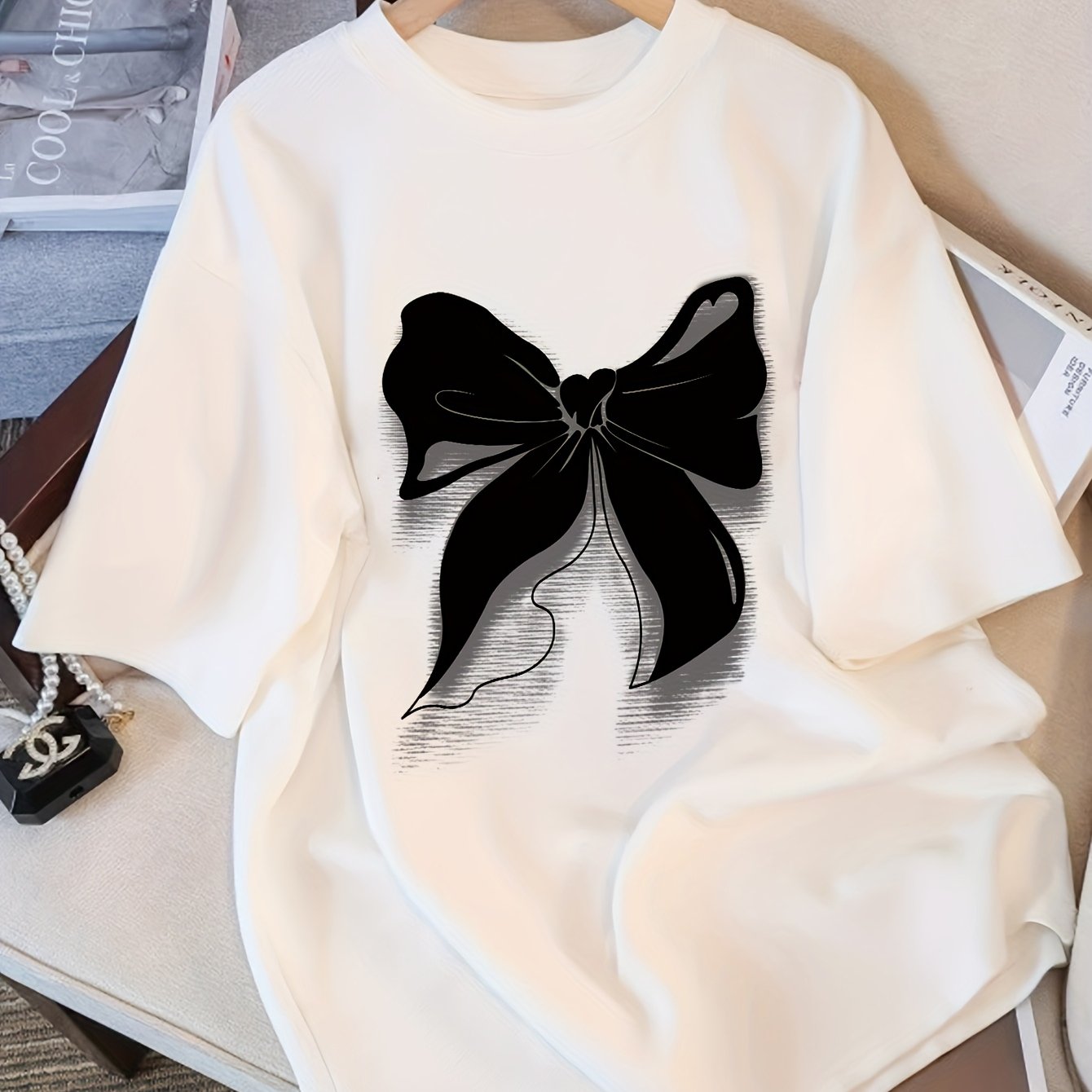 Women's Oversized White Bow Print Y2K Style Cotton T-Shirt with Short Sleeves