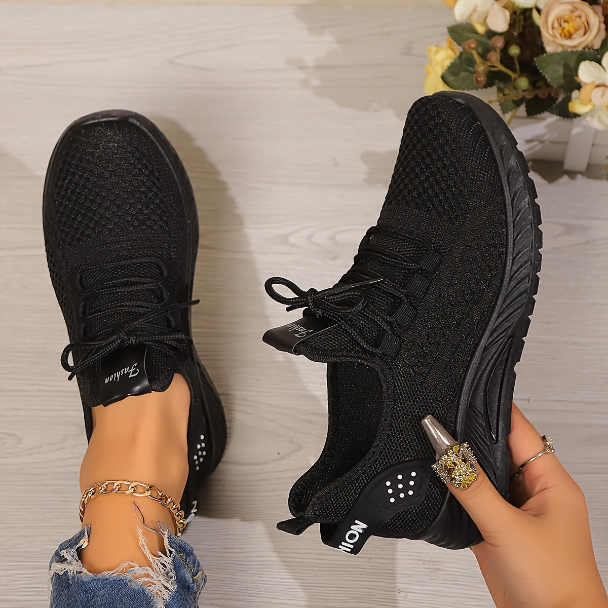 ayollar uchun nafas oluvchi tikuvchali yugurish poyafzali, barcha mavsumlar uchun sneakers yurish va yugurish uchun