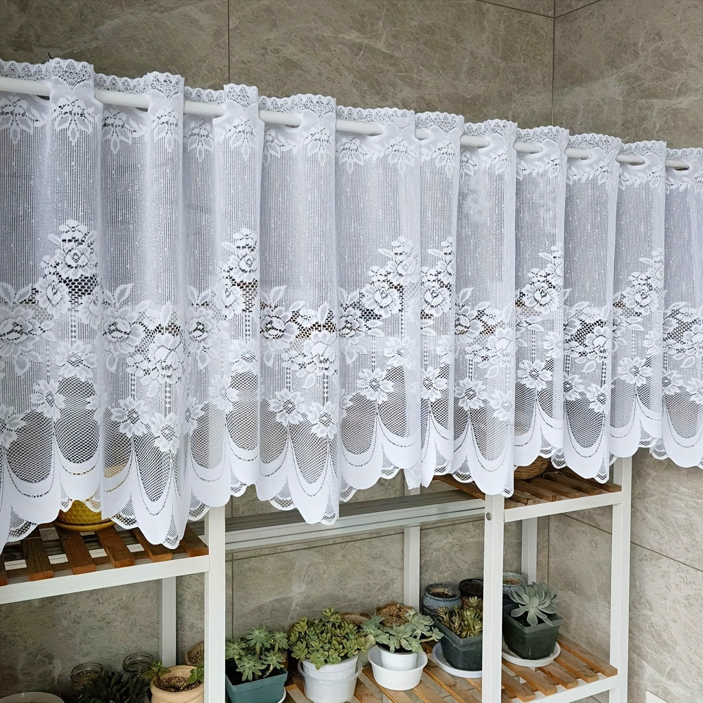 Oq gullar bilan tikilgan dantel parda, rod pocket bilan, oshxona yoki hammom uchun tulle qisqa valans. Kichik derazalar va shkaf qoplamalari uchun mukammal, bu changdan himoyalovchi yarim parda uy dekoringizga nafislik qo'shadi.