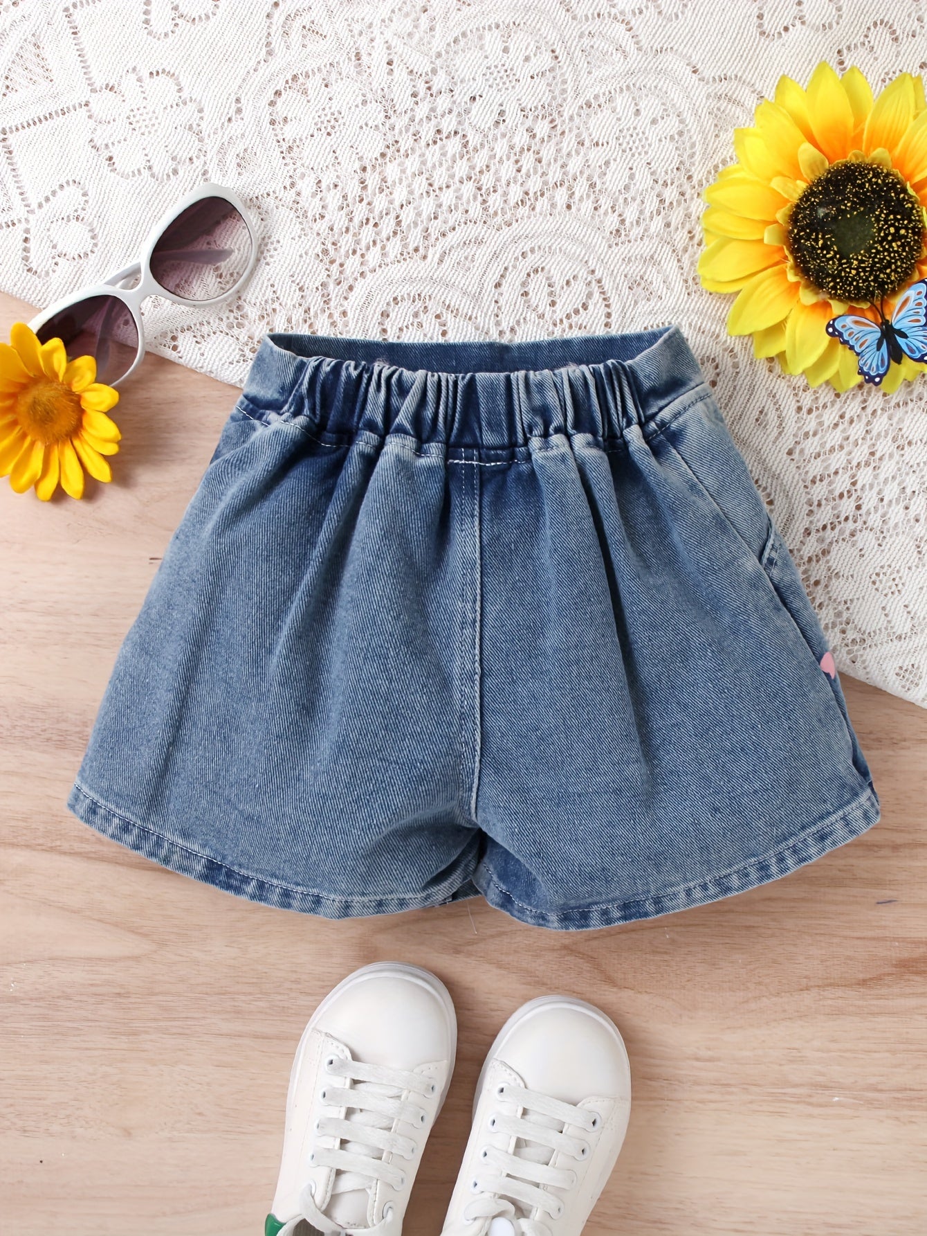 Girls' Denim Shorts with Daisy Flower Print for Summer Holiday Wear