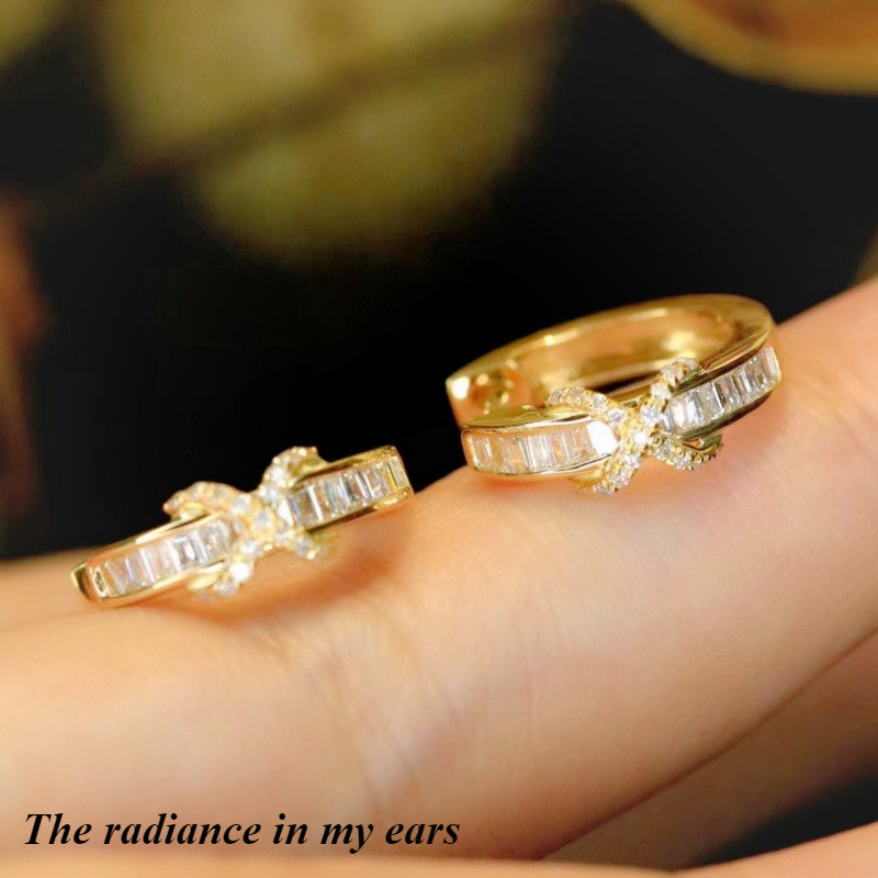 Zamonaviy va Minimalist Moissanite Xoch Halqali Momoqlar, 925 Silver Qoplamasi va Mis bilan Yasalgan, Har Kuni va Maxsus Tadbirlar Uchun Mukammal, Har Fasl Uchun Porloq Zargarlik