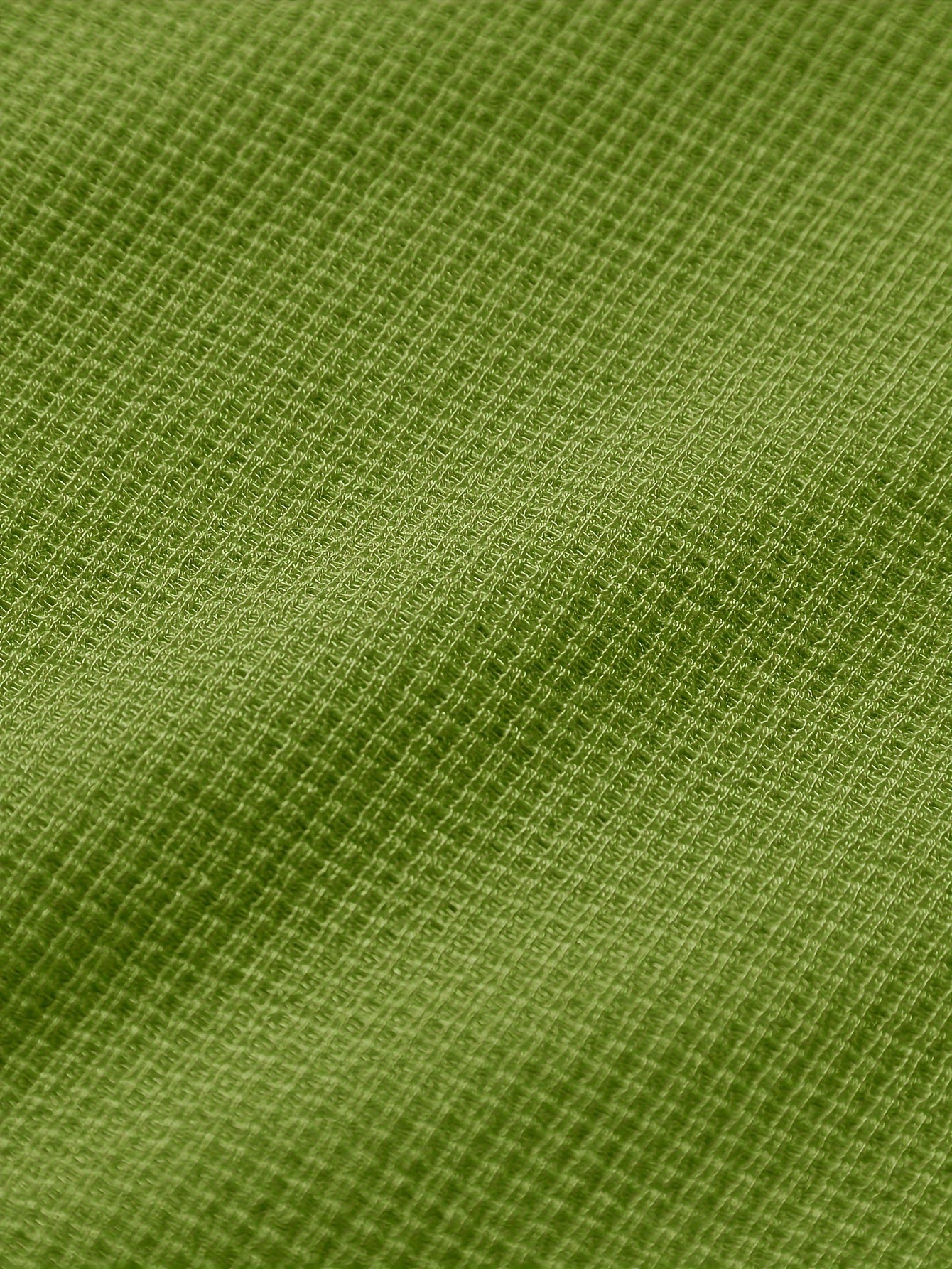 Erkaklar uchun tasodifiy V-yuvalangan trikotaj T-ko'ylagi, Silliq to'q sariq rangda, 100% polyester, mashinada yuvish mumkin, yozgi zaruriy.