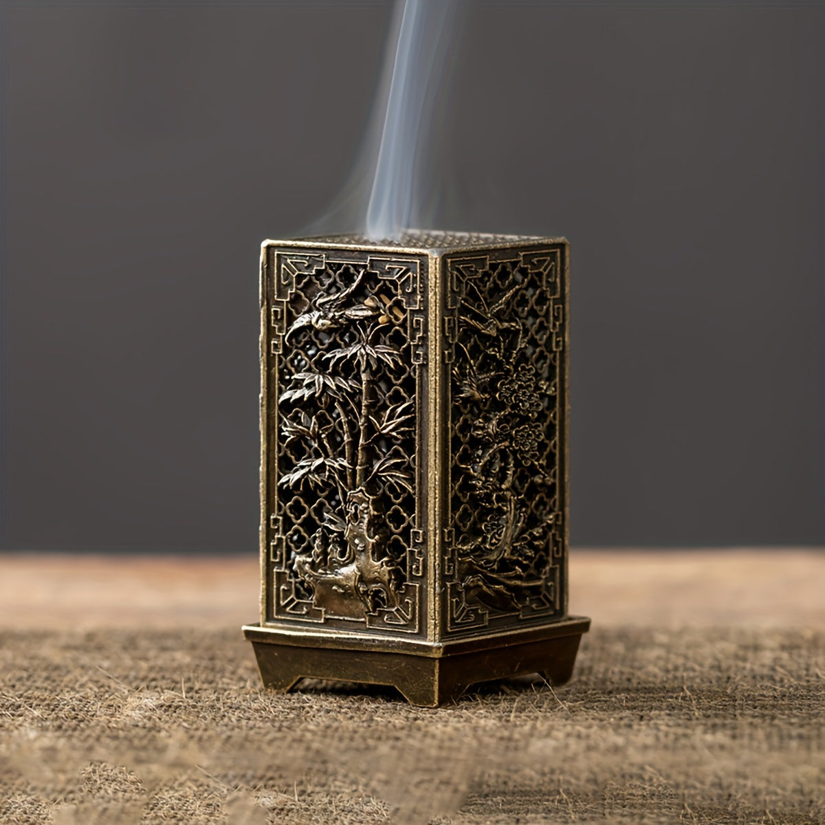 Metal Incense Holder with Traditional Chinese Floral Design for Aromatherapy and Home Decor