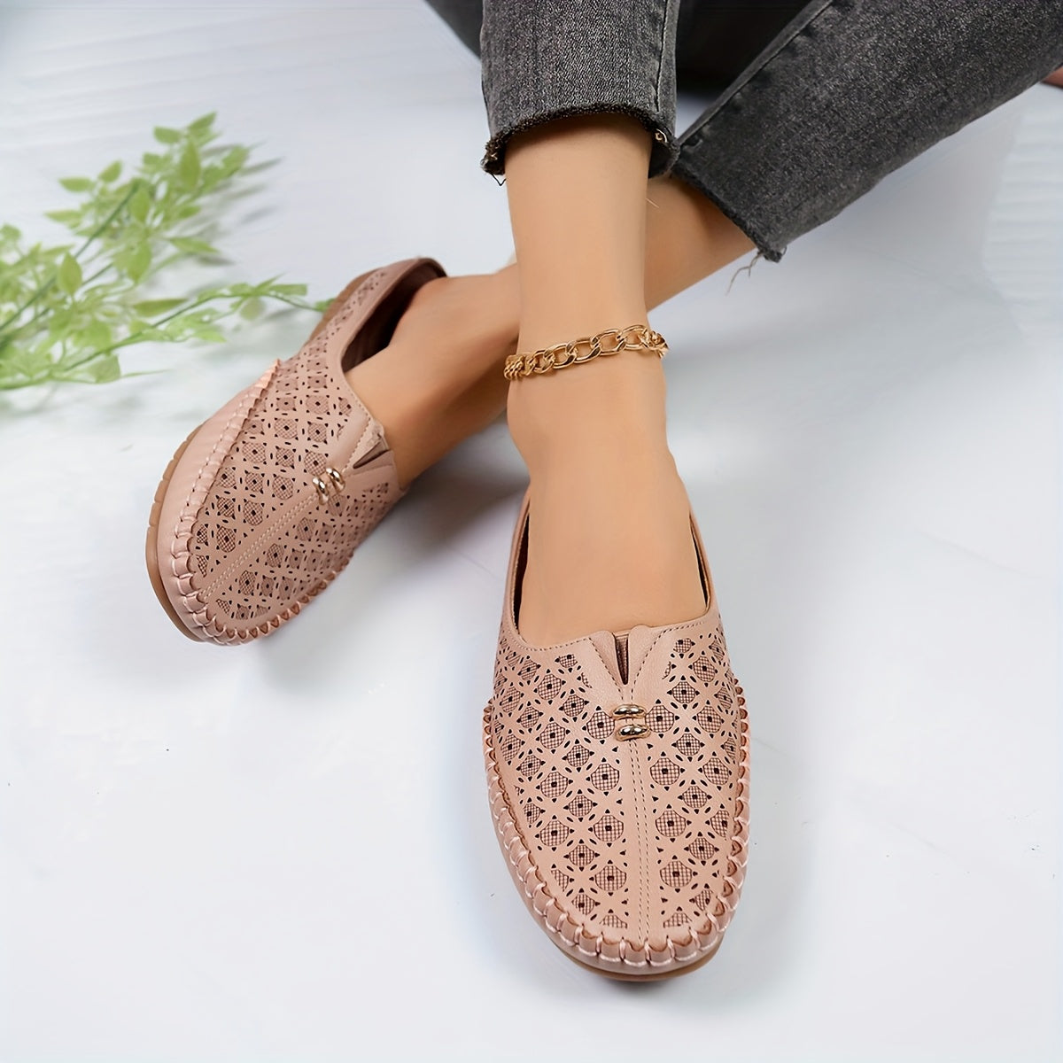 Women’s Summer Mules Lightweight Breathable PU Stylish Flat Shoes