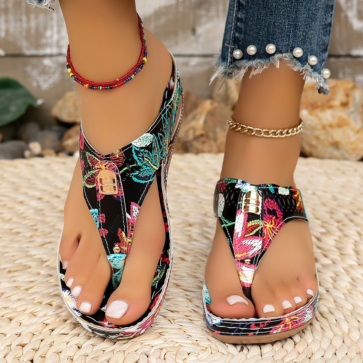 Women’s Summer Flip Flops Open Toe Flat Heel with Metallic Accents