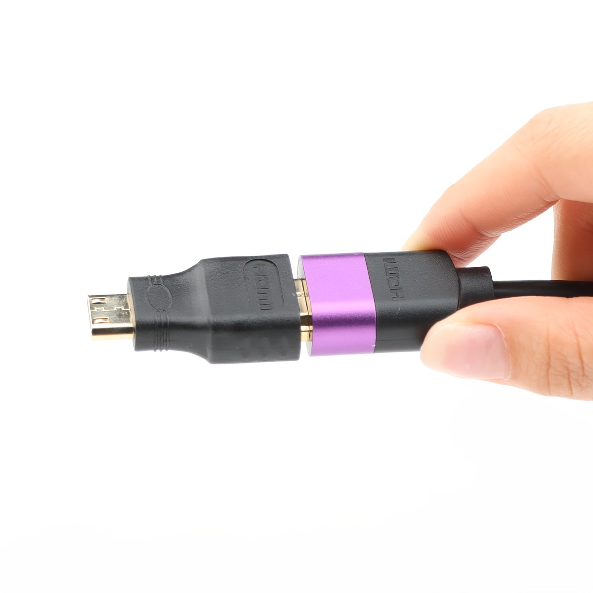 Kameralar, videokameralar, DSLRlar, planshetlar va video kartalarni standart HDTVlarga ulash uchun oltin qoplamali mini HDTV adapteri. 4K mosligini ta'minlaydi.