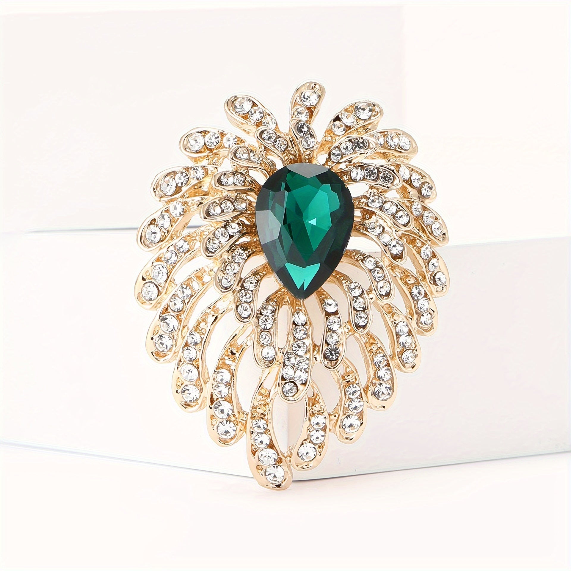 Women’s Heart-Shaped Alloy Brooch with Rhinestone Tassel Fireworks for Suits and Cardigans