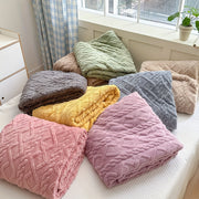 Double-Sided Velvet Plush Blanket Warm Throw for Couch Bed Camping