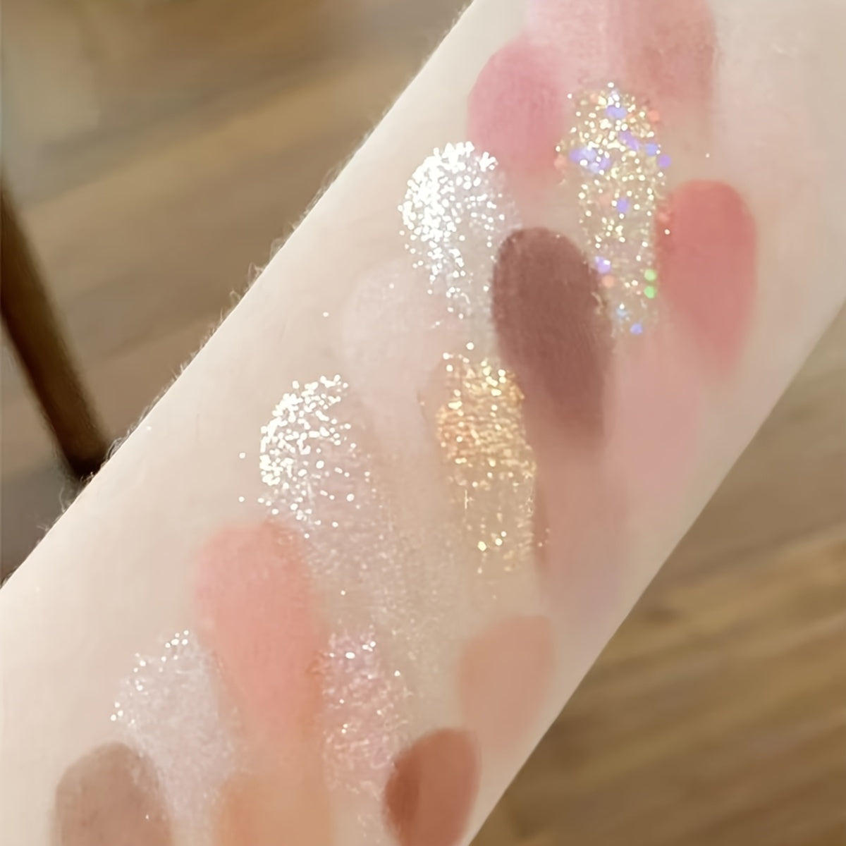 25-Color Eyeshadow Palette Matte and Shimmer Shades Waterproof Sweatproof for Daily Makeup