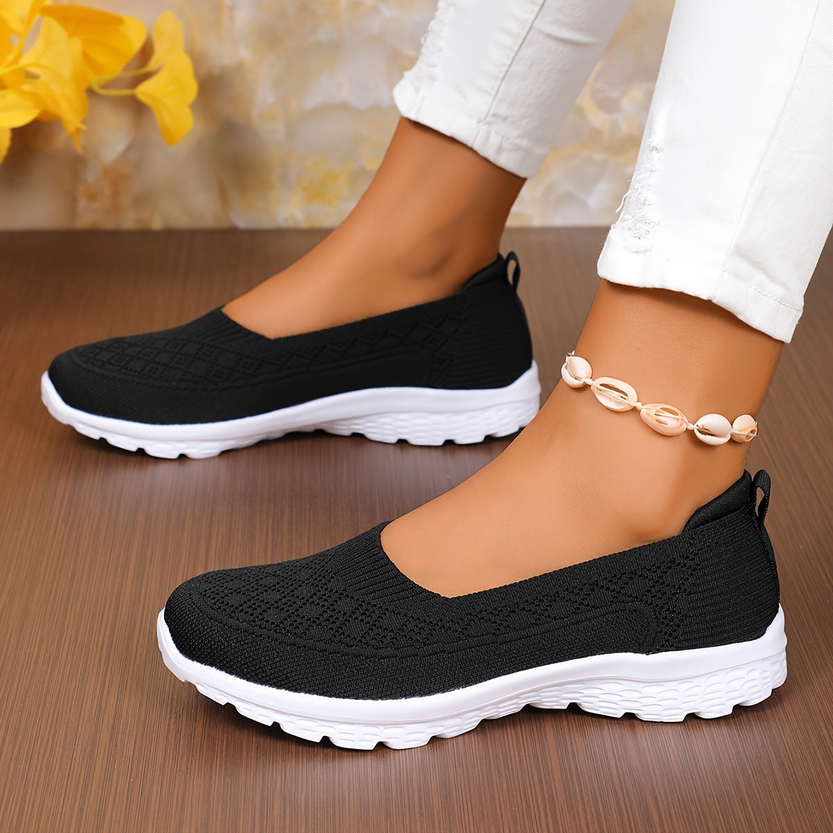 Women's Casual Fashion Sneakers Lightweight Fabric Slip-On Walking Shoes