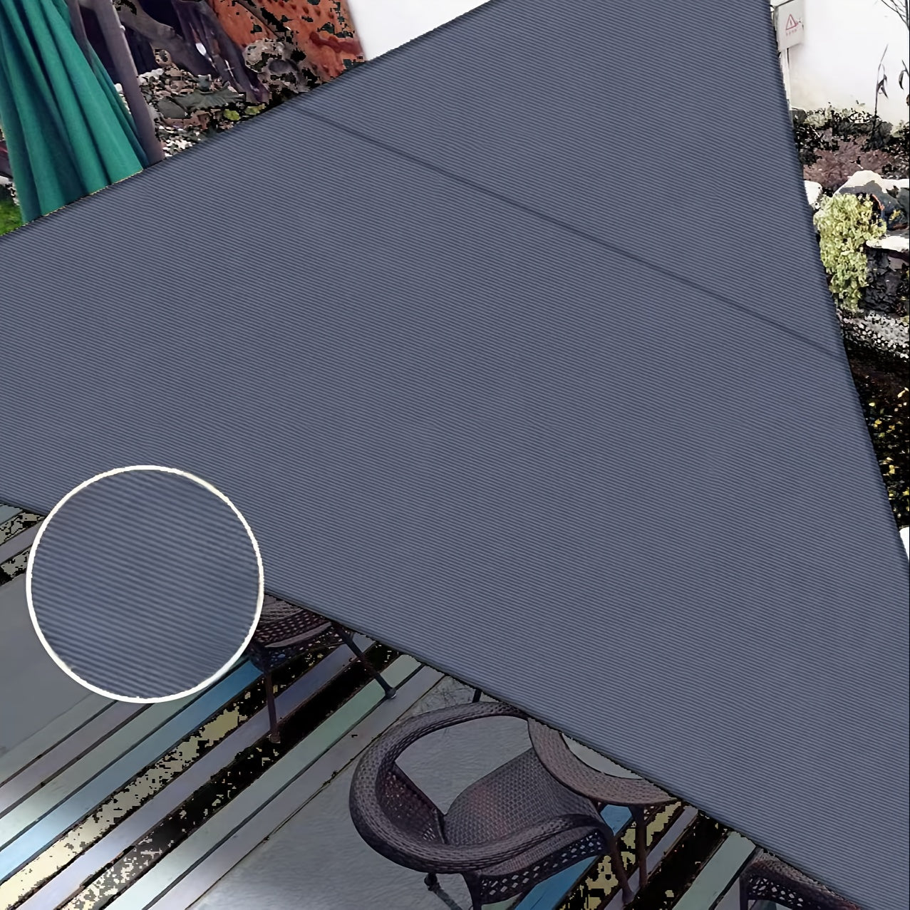 Tashqi joylar uchun kulrang 100% polyester 600D og'ir turdagi matodan tayyorlangan uchburchak quyosh soyasi yelqi.