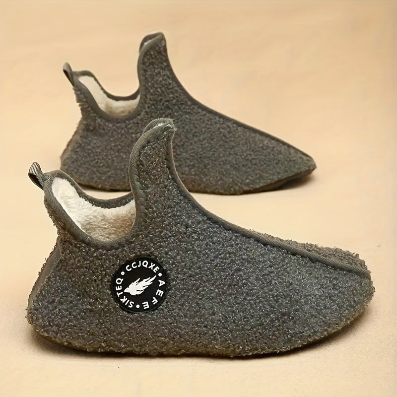 Ayollar uchun mo'ljallangan yumshoq plush shlyapki, yopiq barmoqli, sirpanishga qarshi ichki makon uchun uy oyoq kiyimlari