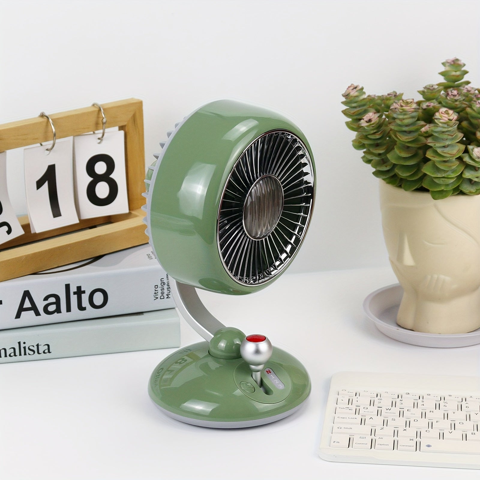 Retro Oscillating USB Desk Fan with Head Shaking, Rechargeable Battery, Quiet Portable Table Fan for Office Home Dorm