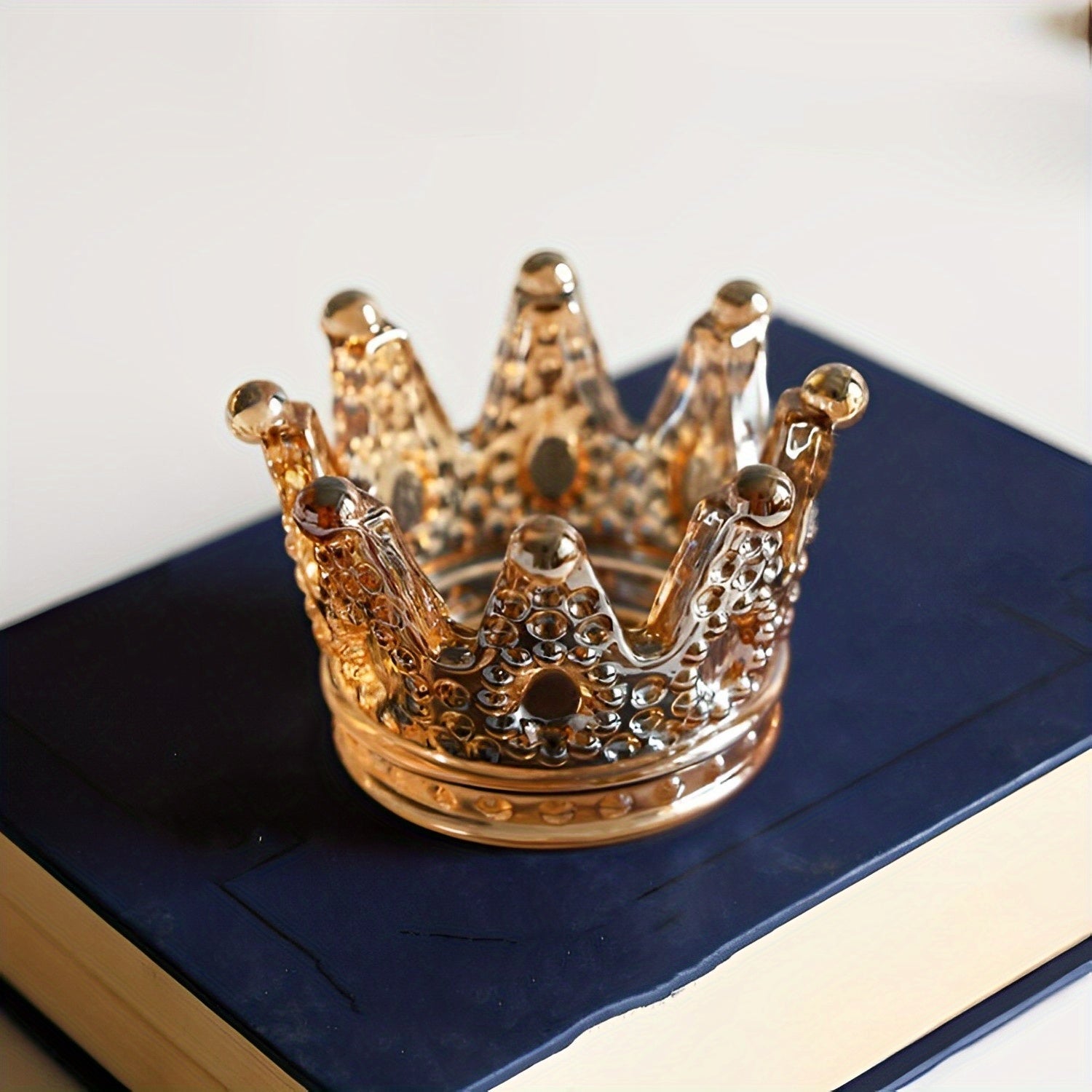 Unisex Crystal Glass Ashtray Octagonal Crown-Shaped Gold Accents