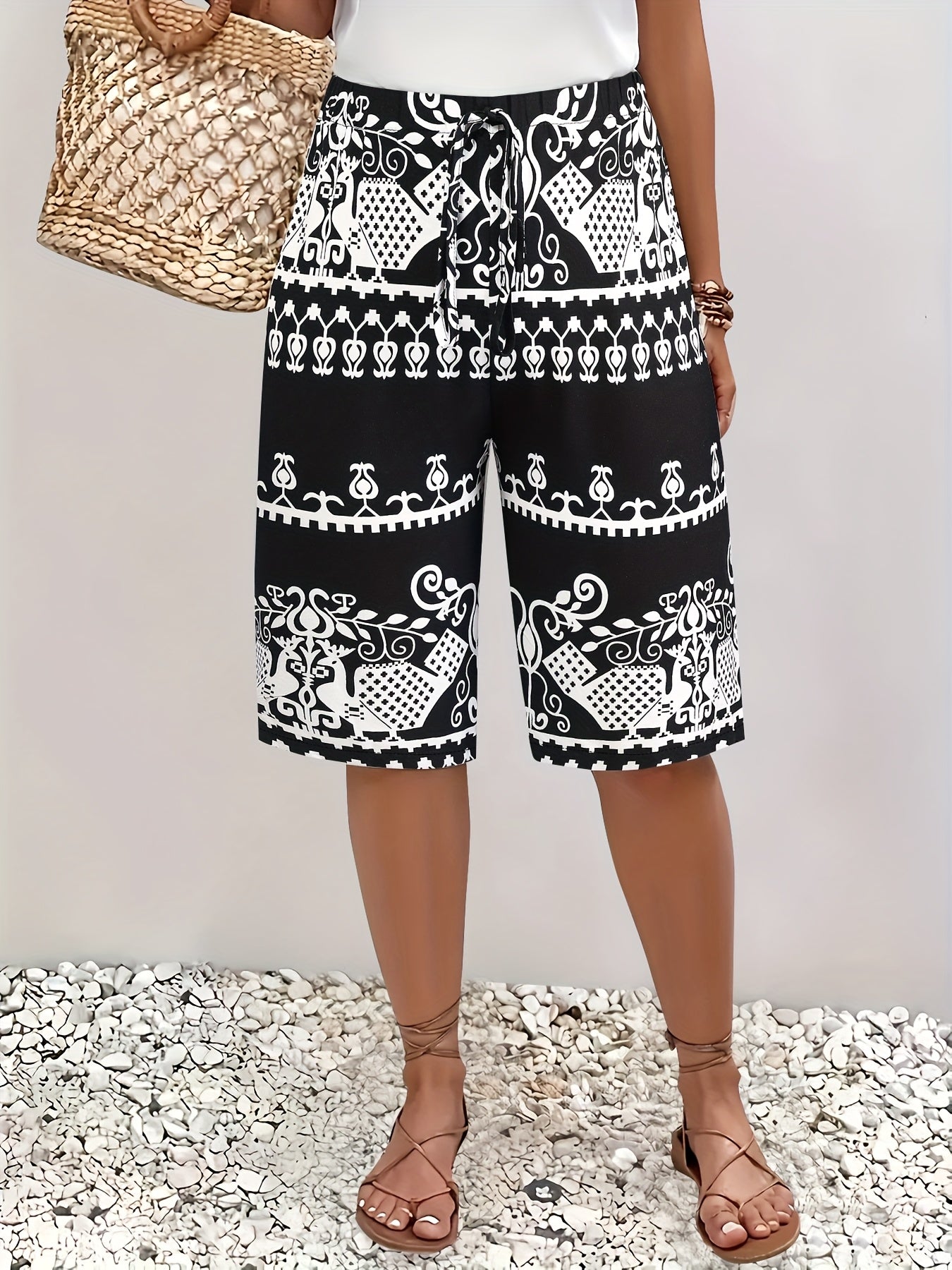 Women's Plus Size Black and White Lace-Up Bermuda Shorts Casual Vacation Floral Print