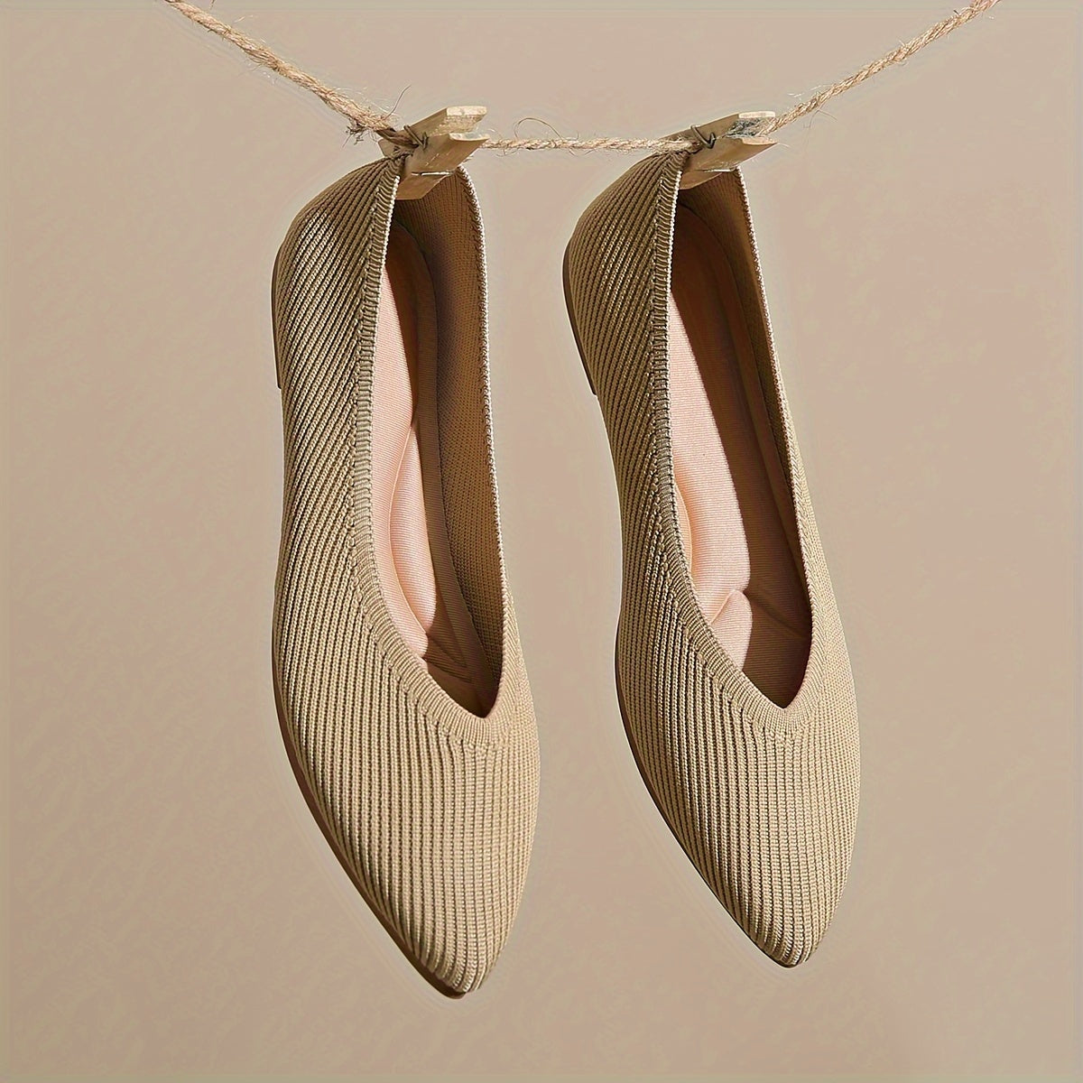 Women's Knitted Flats Point Toe Breathable Slip Ons for Daily Wear