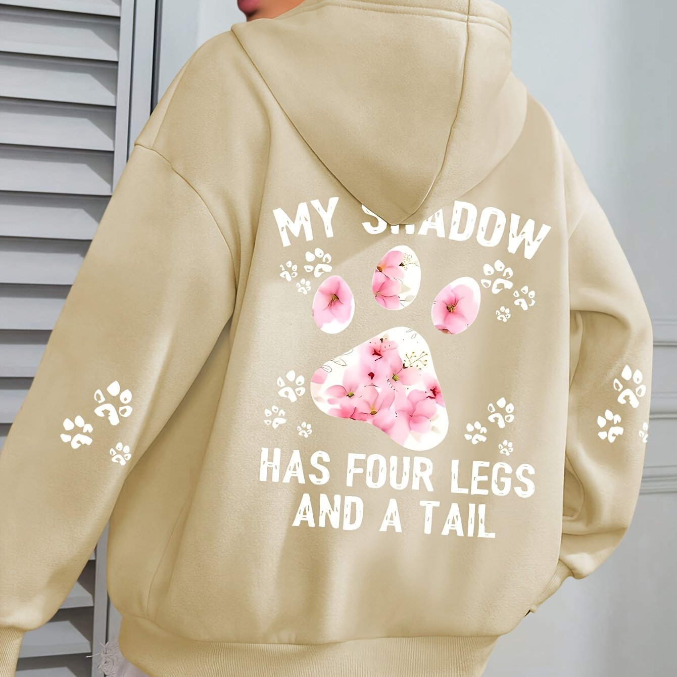 Plus Size Women's Casual Hoodie Graphic Pullover with Paw Print Design