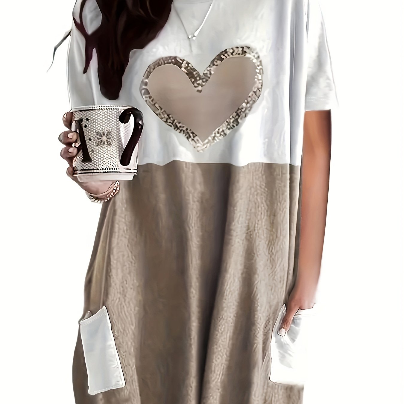 Plus Size Women's Heart Print Casual T-Shirt with Color Block Hem