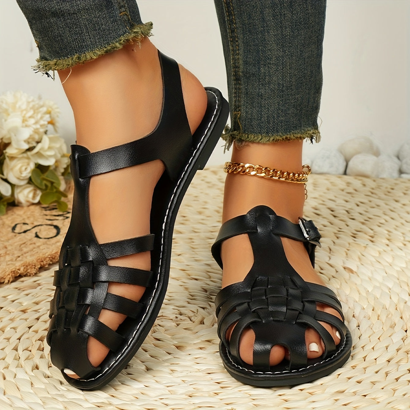 Women's Woven Flat Sandals Solid Color Buckle Closed Toe Summer Footwear