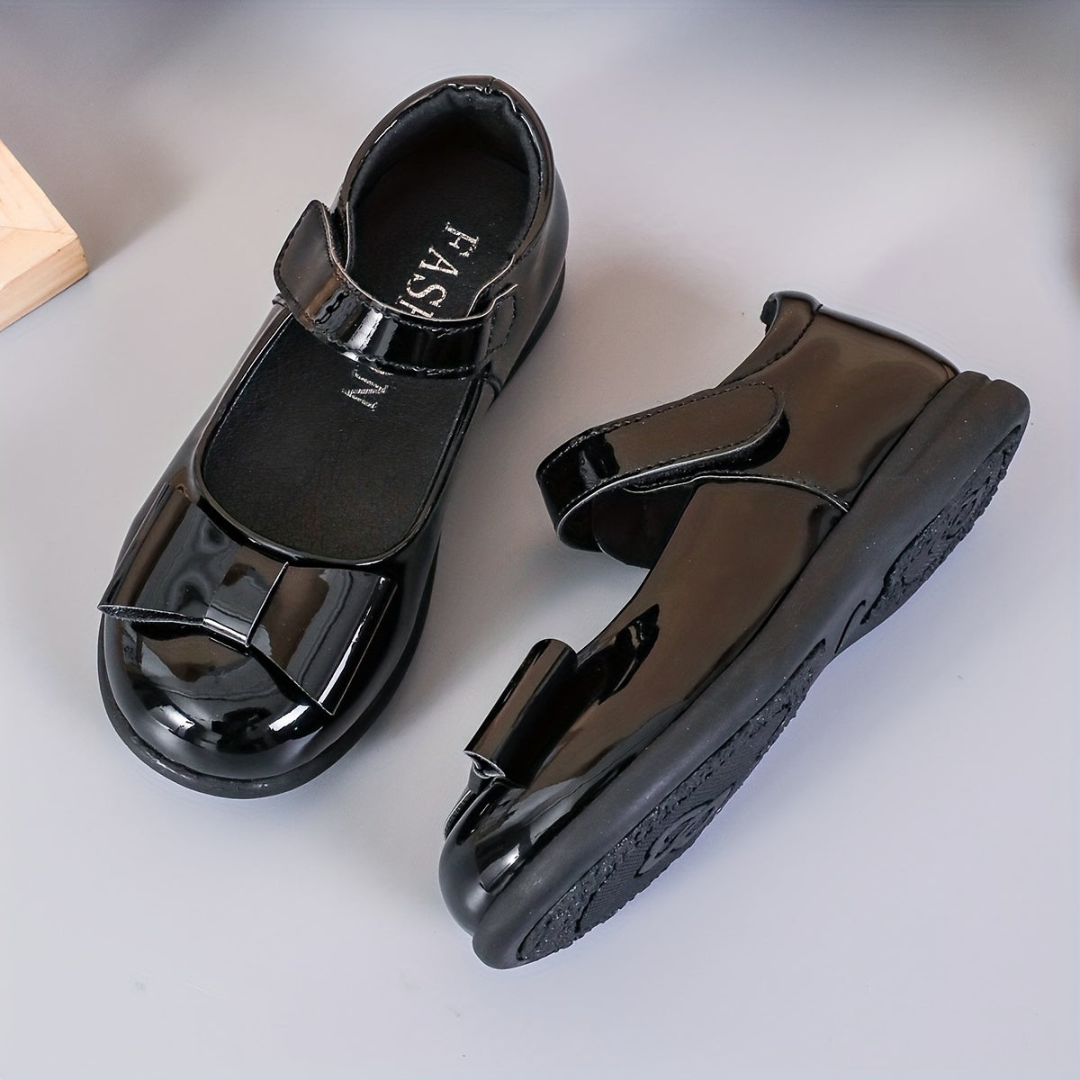 Zapatos de niña tipo Mary Jane de color sólido, antideslizantes, de cuero para primavera y otoño