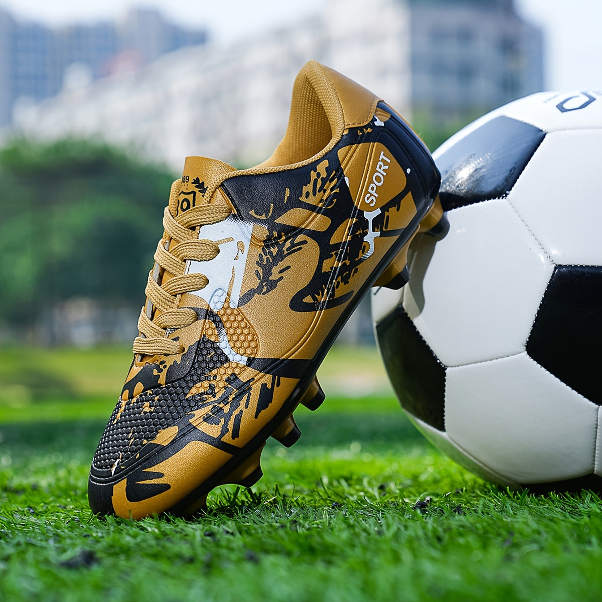 Men's Non-Slip Spiked Football Cleats for Outdoor Training and Competition