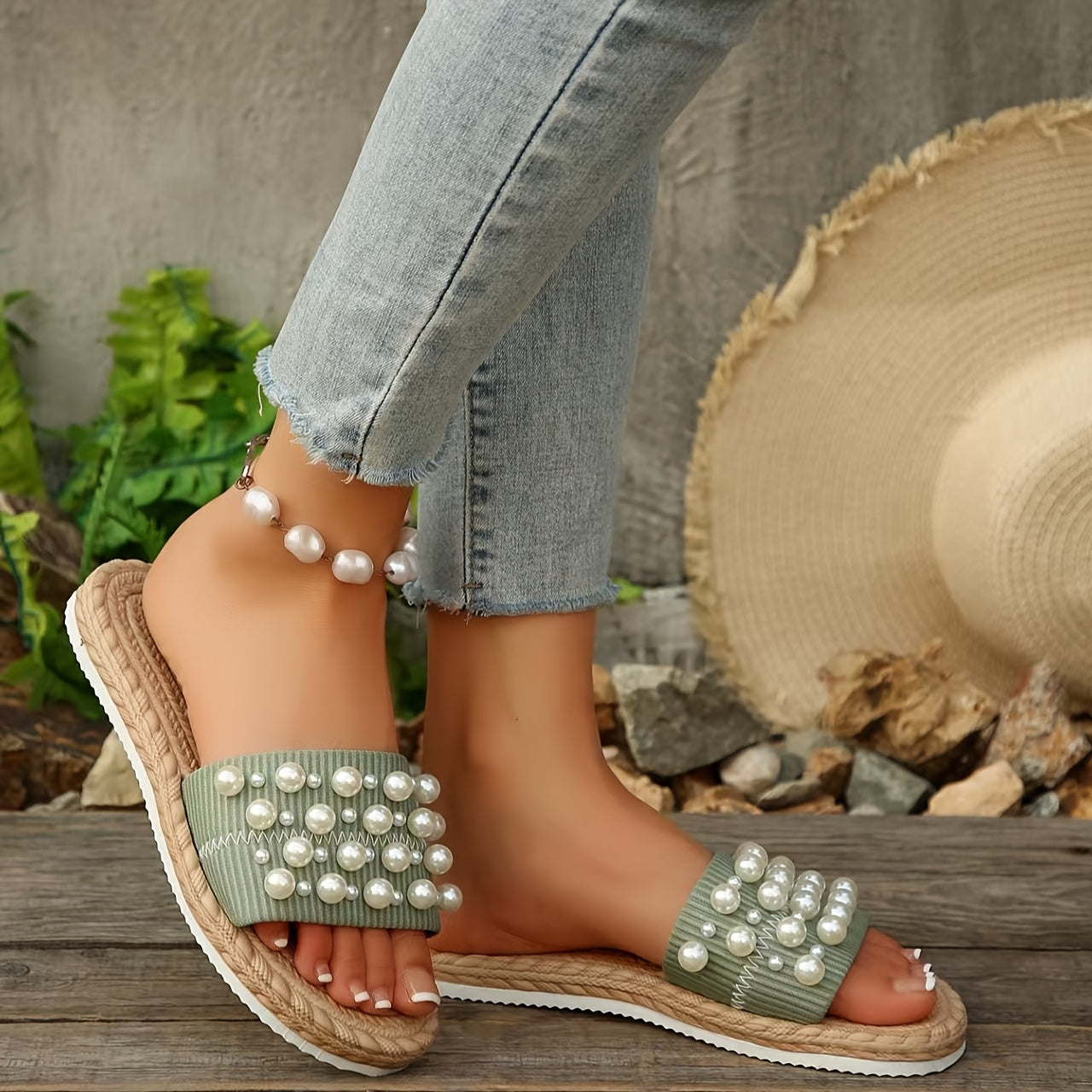 Women's Flat Slip-On Sandals Lightweight Strappy Bohemian Beach Shoes