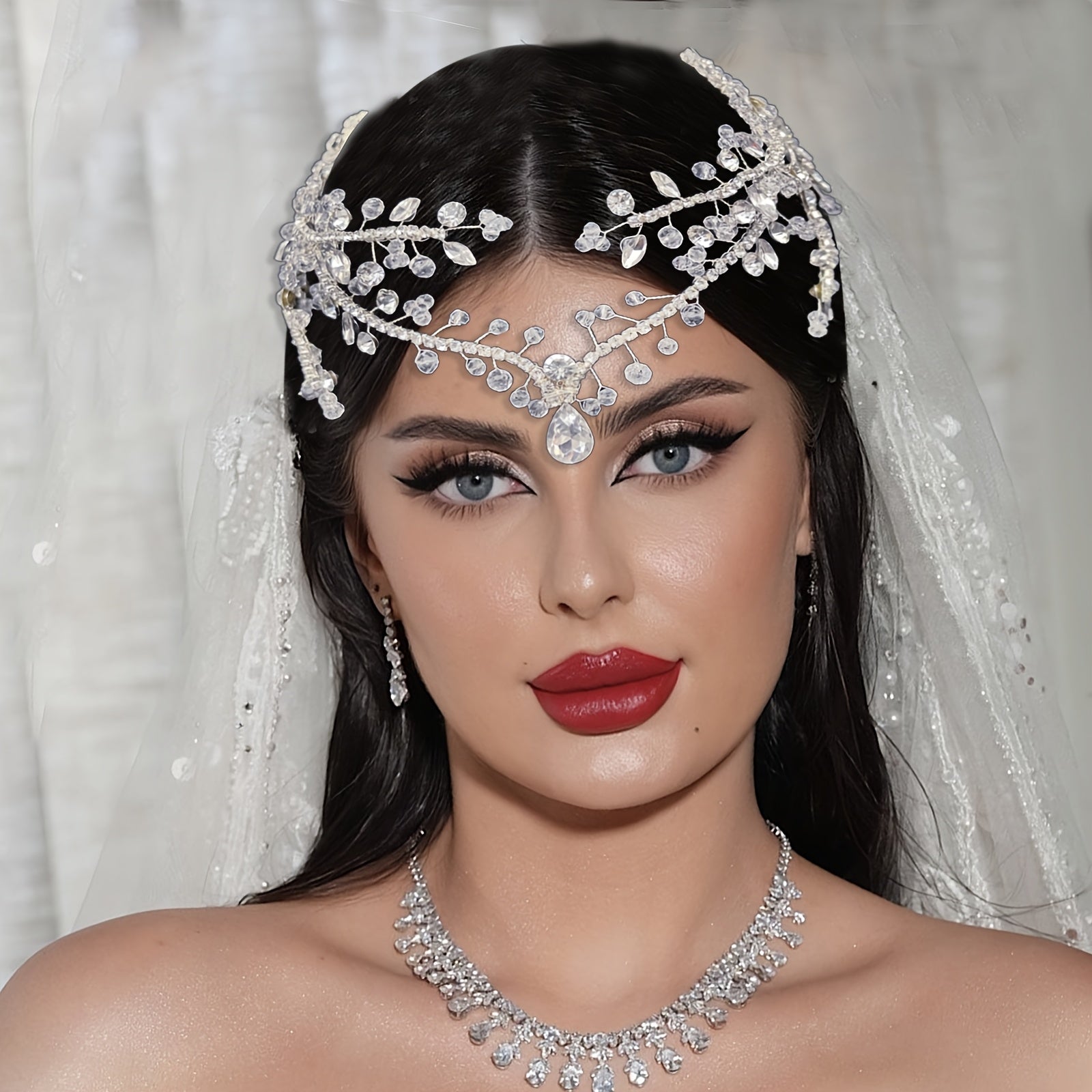 Bohemian Bridal Headpiece with Single Crystal Pendant Forehead Chain Jewelry for Weddings