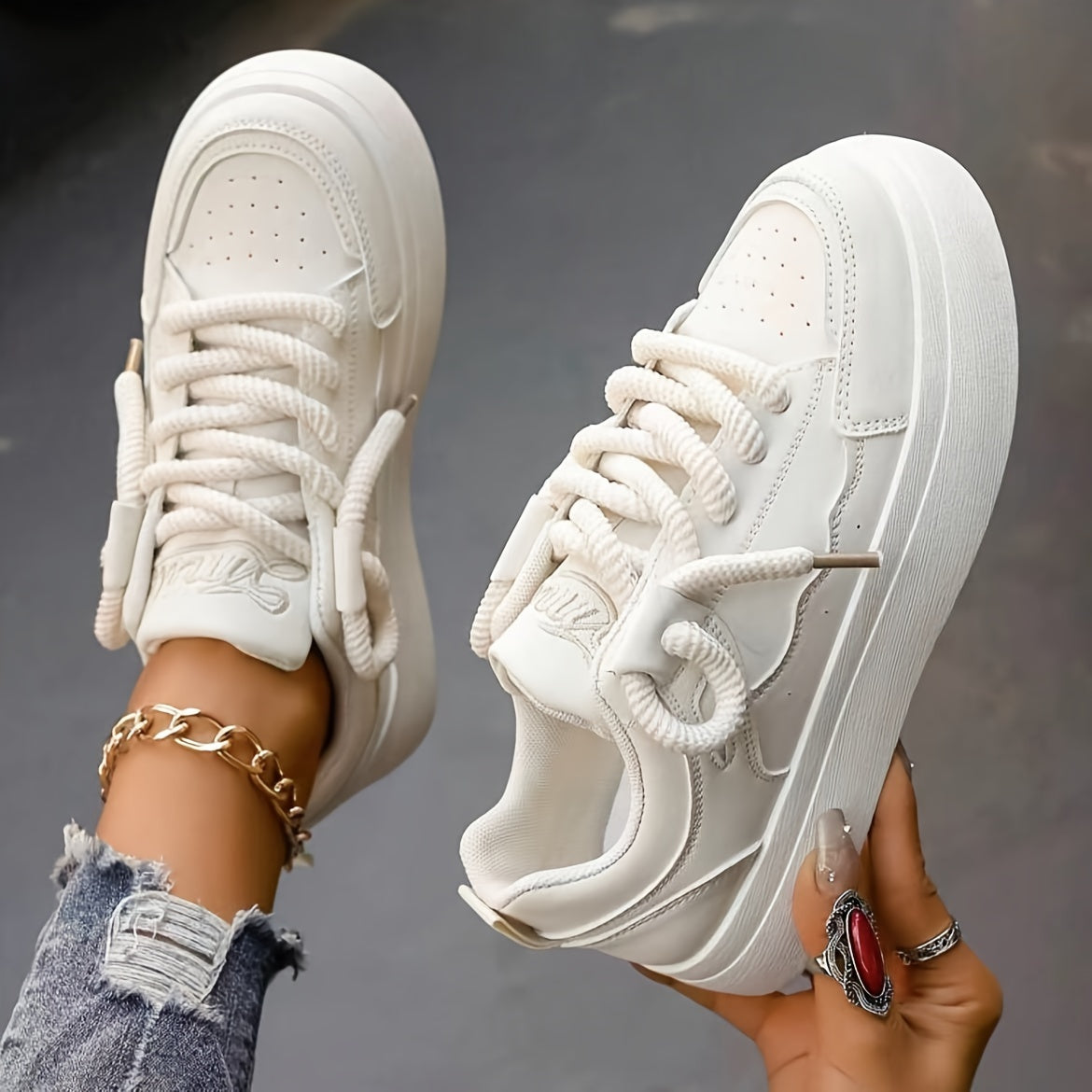 Women's Low Top Sneakers Solid Color Lace-Up Casual Running Shoes Rubber Sole