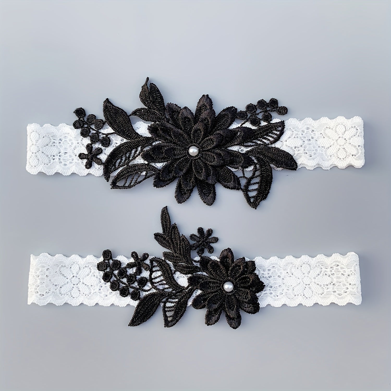 Wedding Garter Set Lace Bridal Garter Belt with Faux Pearl Decorations and Floral Design