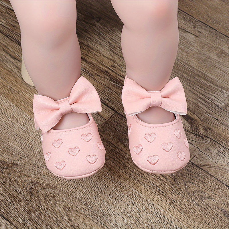 Baby Girl Sandals for Spring and Autumn Breathable PU Flat Shoes with Heart Embroidery