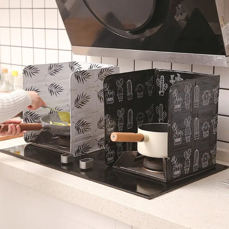 Foldable Aluminum Foil Stove Splash Guard with Tropical Leaf Pattern for Cooking Safety