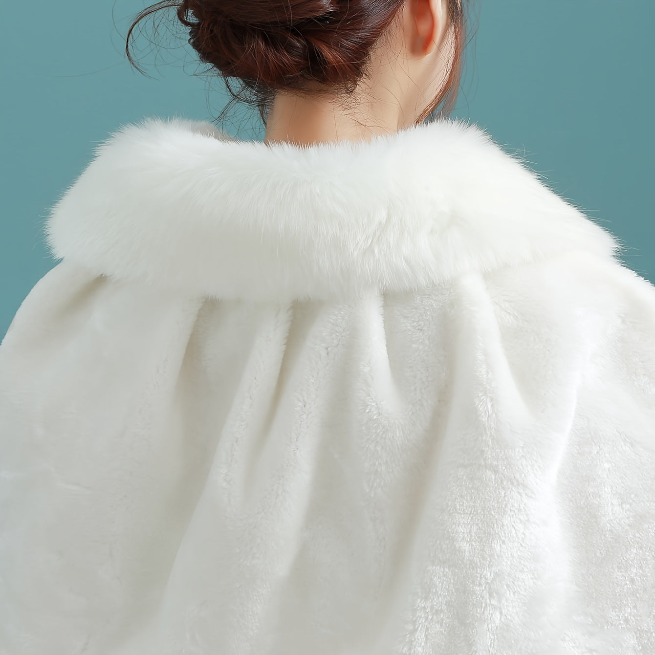 Ayollar uchun oq faux mo'ynali shalv, to'y, bayram, kuz, qish uchun nafis kaput