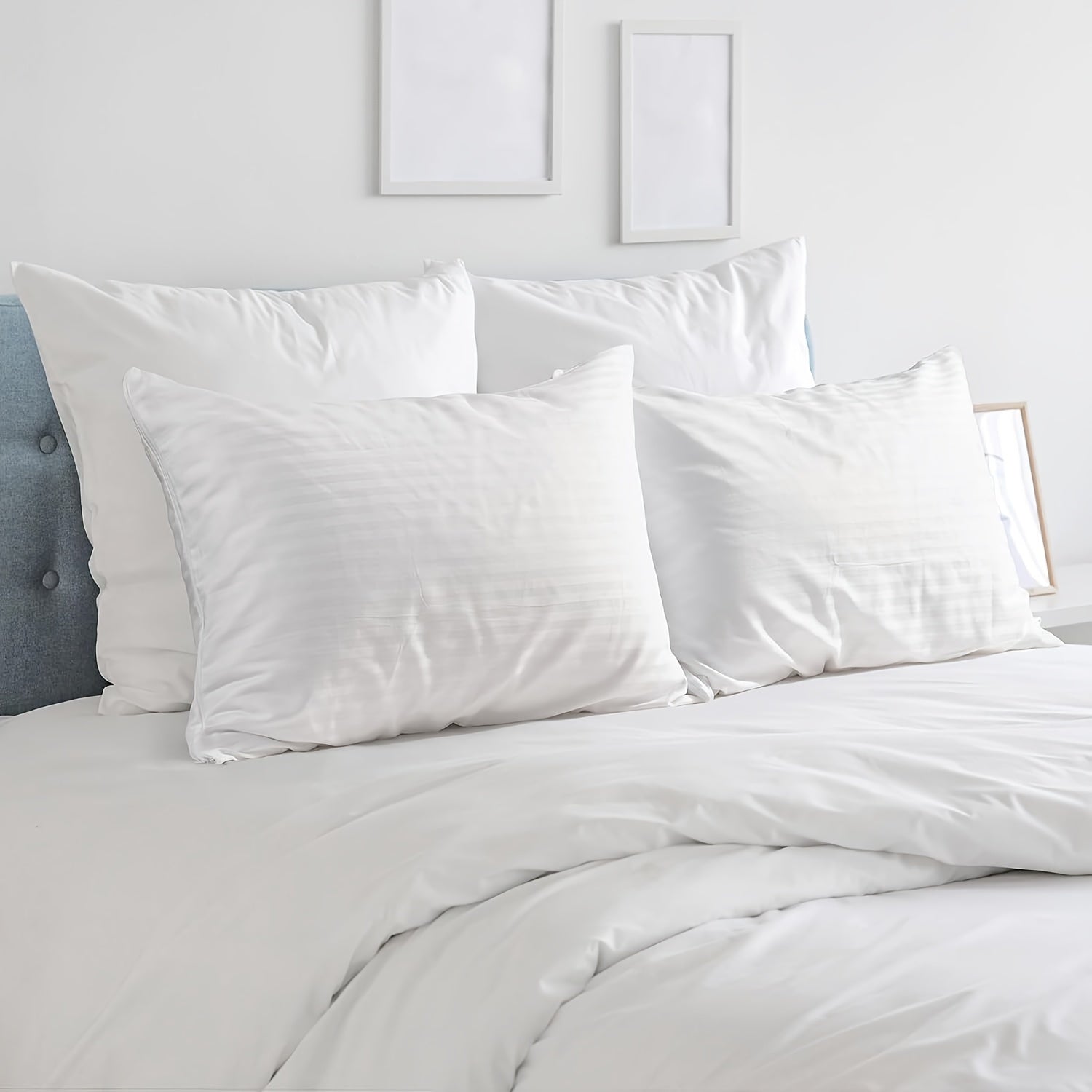 Set of Two White Breathable Pillowcases with Hidden Zipper for Hair and Skin Care