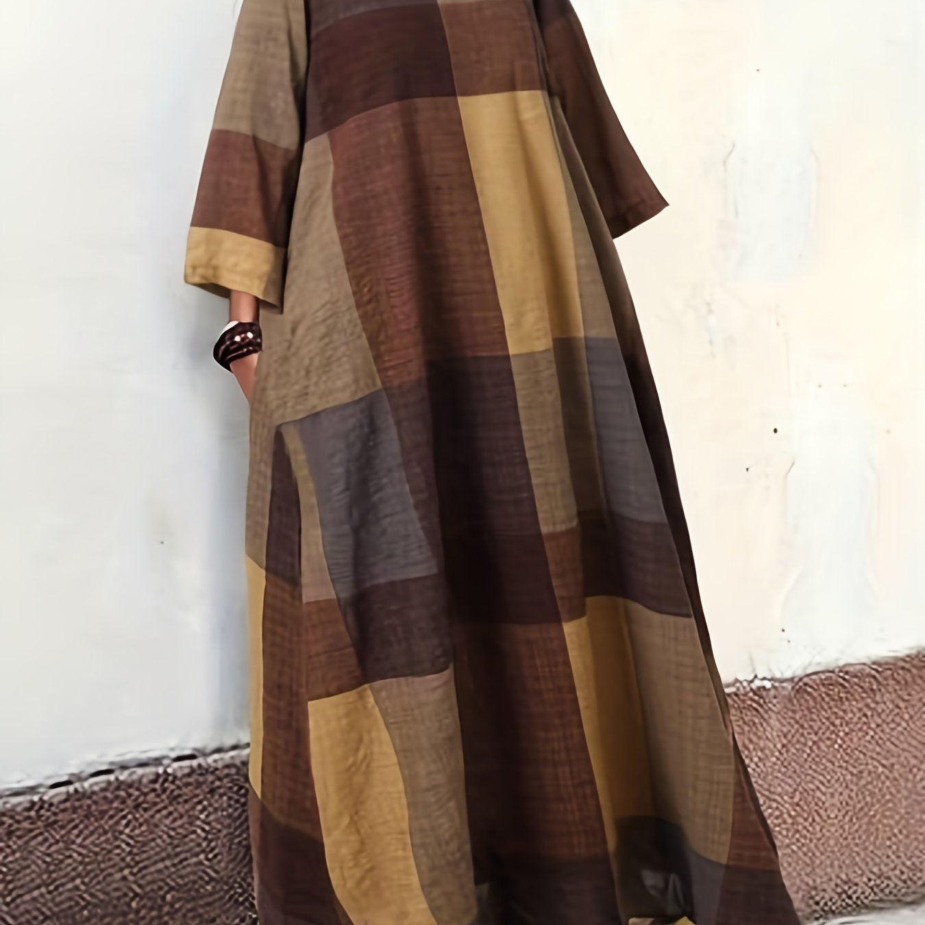 Plus Size Women's Colorblock Grid Print Maxi Dress with Long Sleeves and Round Neck