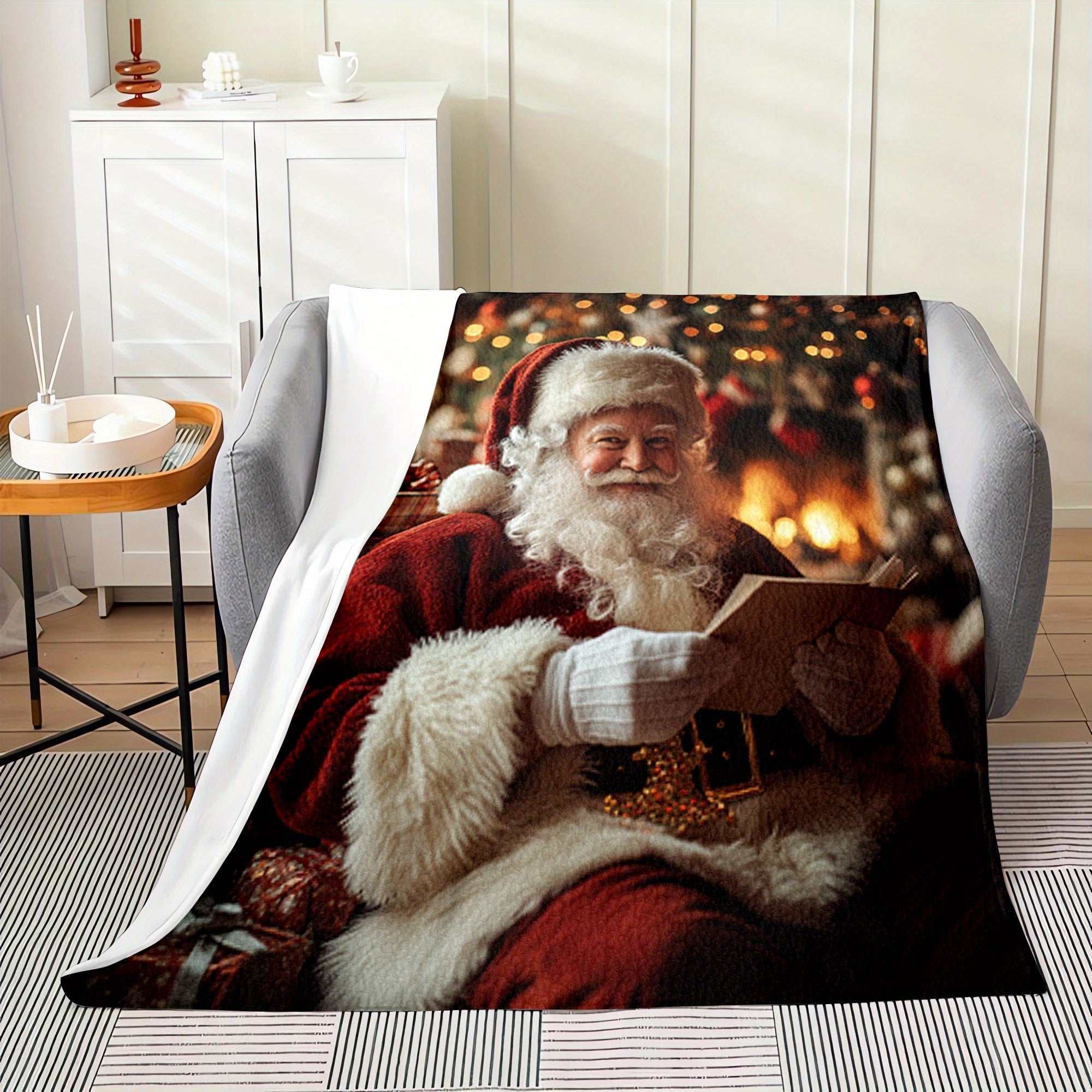 Flannel Fleece Throw Blanket with Digital Santa Print Hypoallergenic Quilted All-Season Christmas Gift