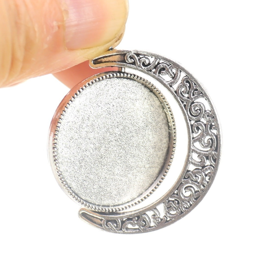 Set of 10 Vintage-Inspired Rotating Jewelry Display Bases with Lace Detailing and Glass Dome Covers