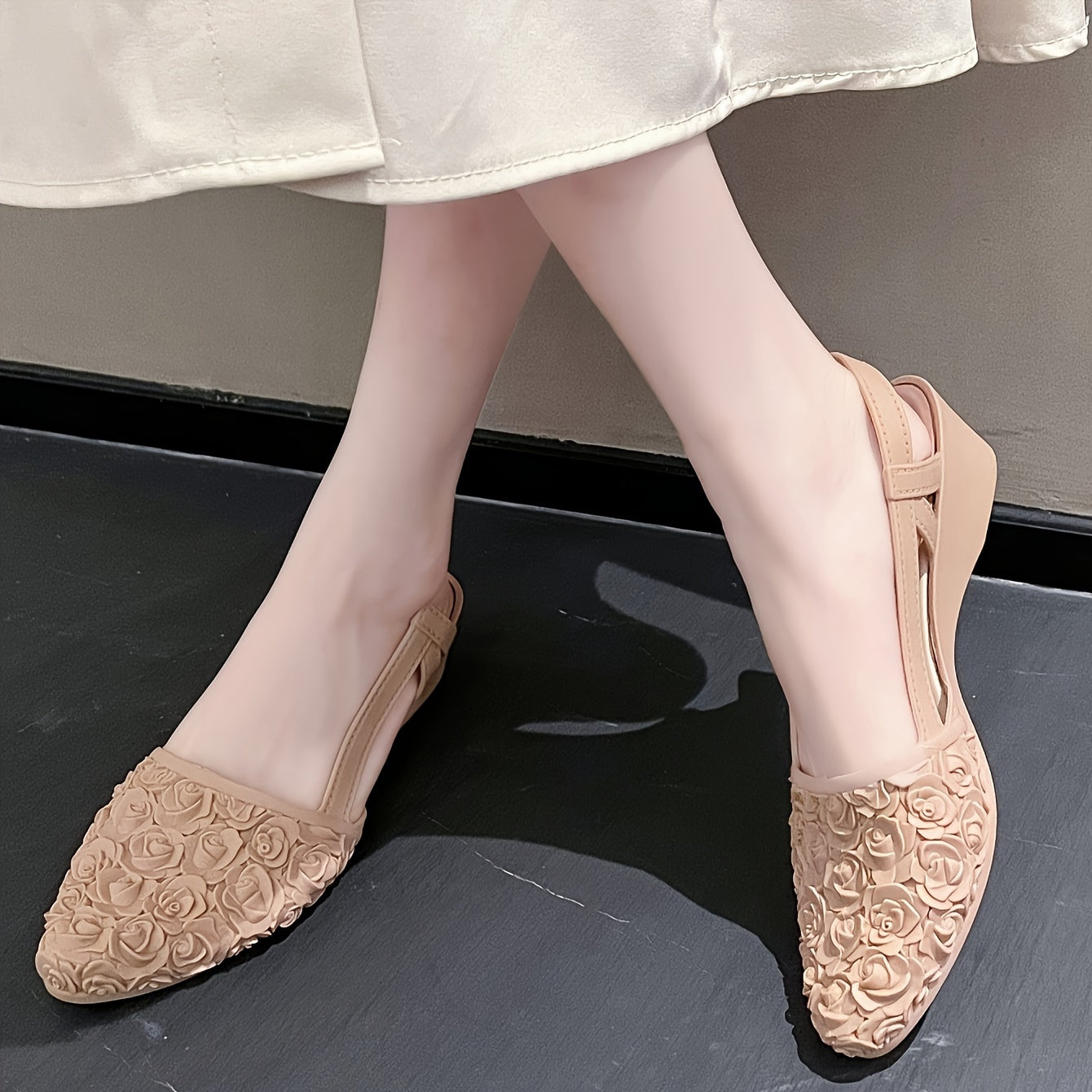 Women's Wedge Shoes Platform Heel Pointed Toe Stripes Water-Resistant Ankle Strap