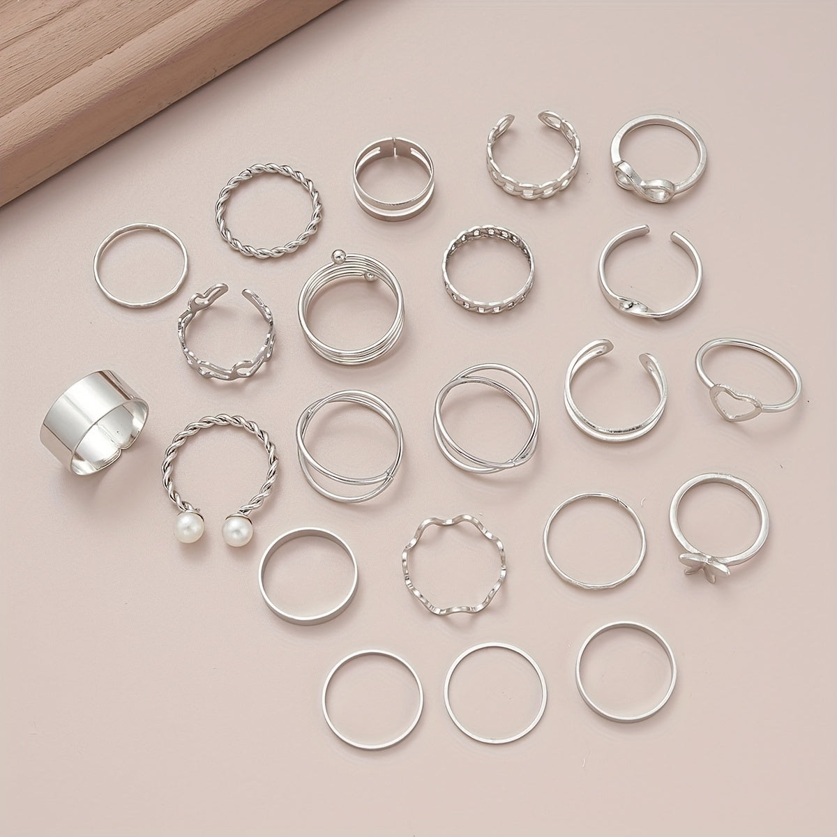 Juego de joyería de 108 piezas para mujeres con diseños de corazones, mariposas y flores para cumpleaños y fiestas