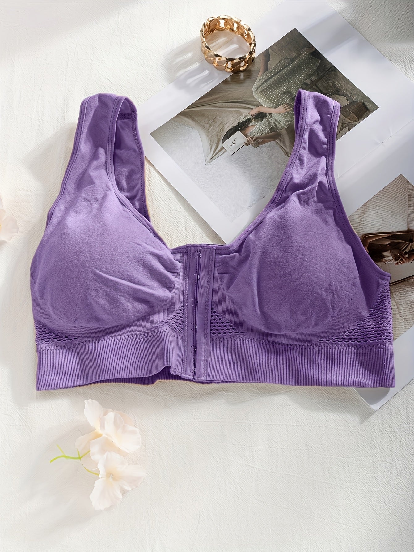 Women’s Plus Size Sports Bra V-Neck Sleeveless Breathable Mesh Support