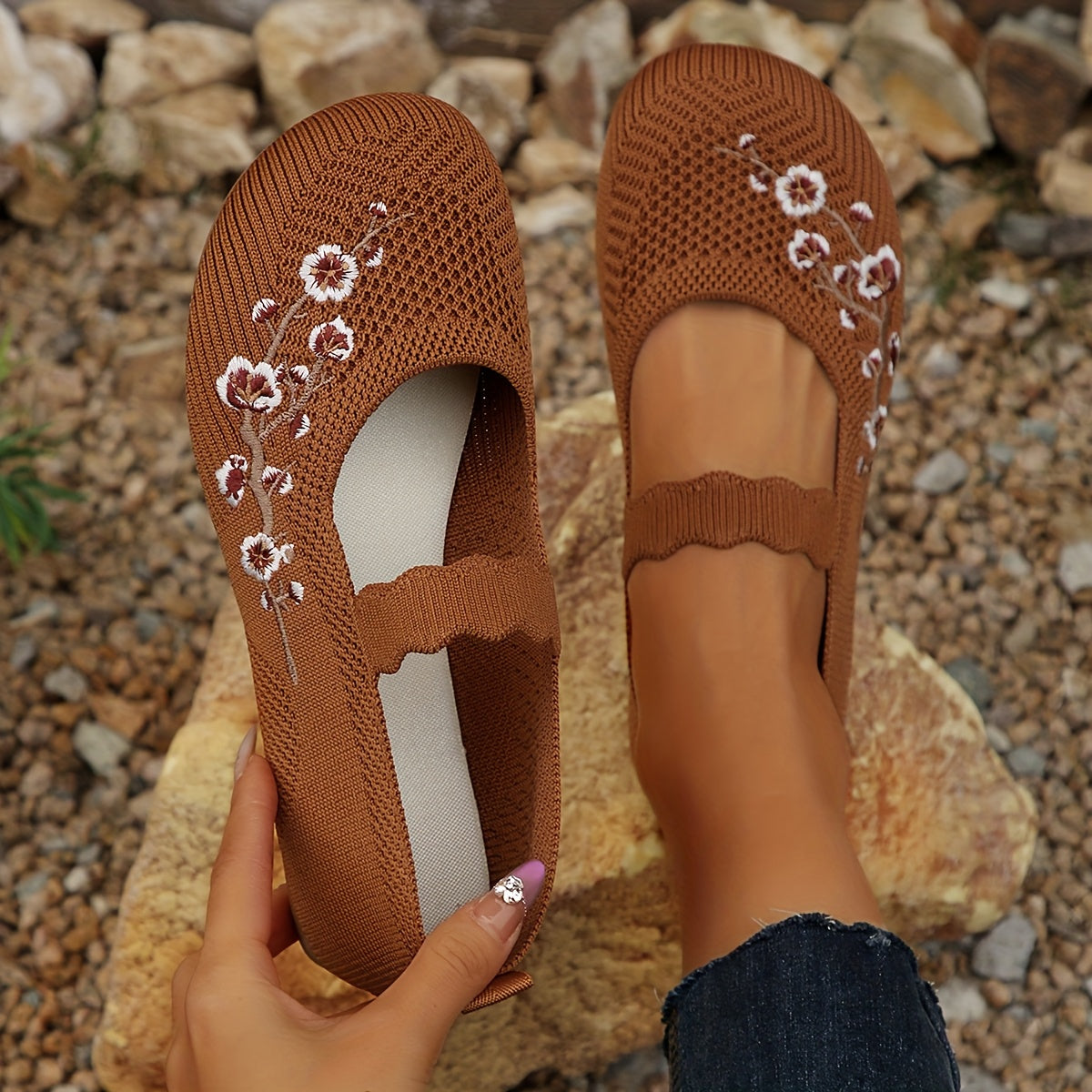 Women's Slip-On Low Heel Embroidered Floral Lace-Upless Walking Shoes