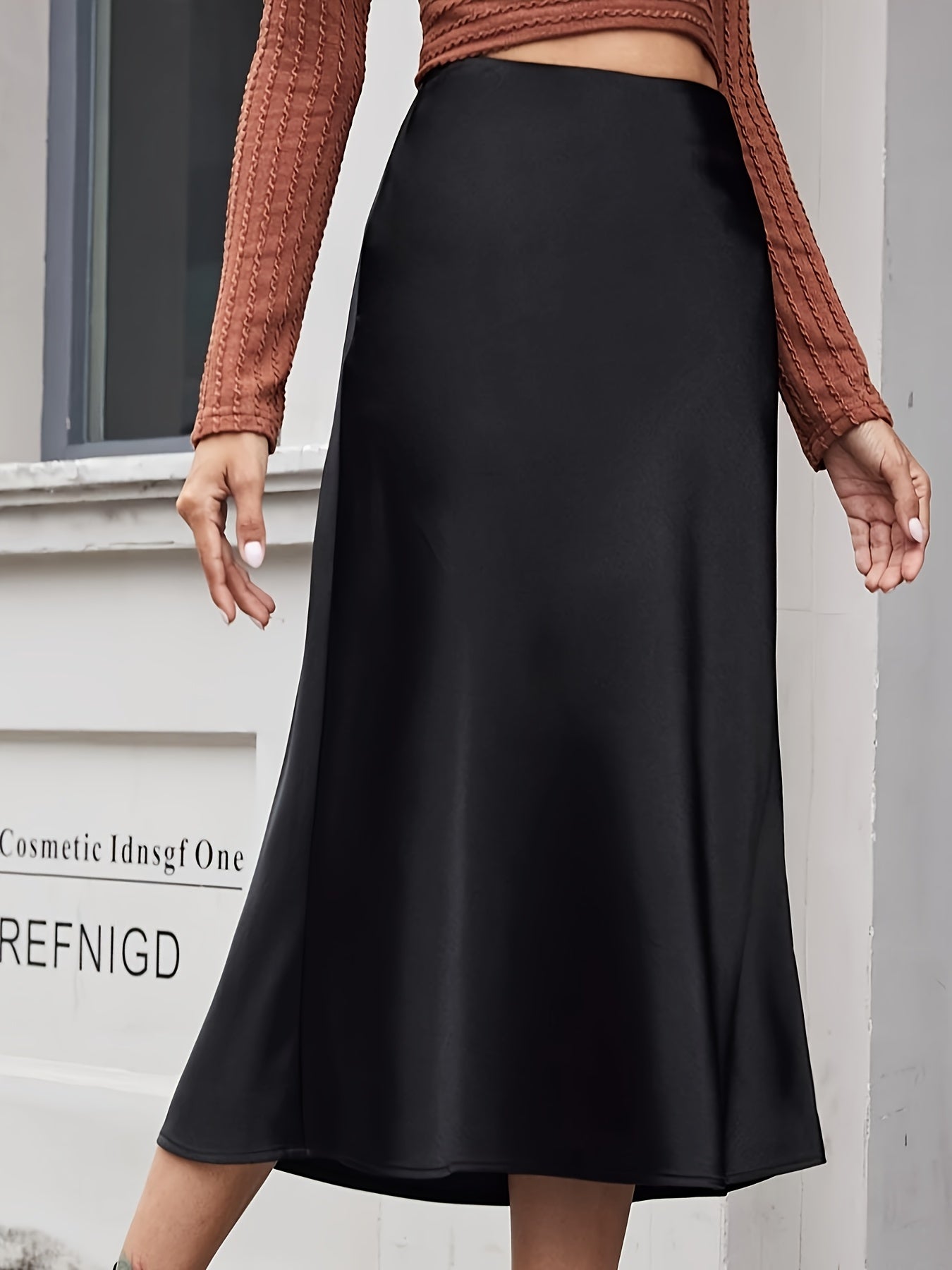 Women's Plus Size Elegant Black A-Line Midi Skirt with High-Low Hem