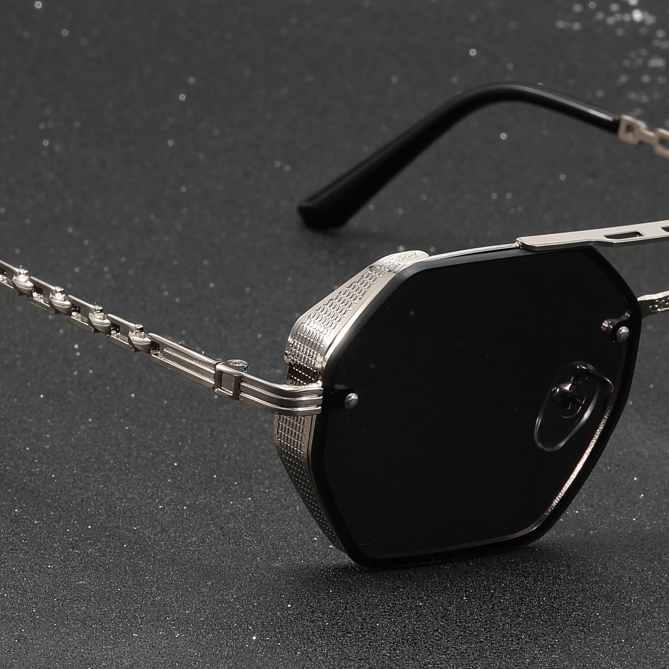 Men's Gold Sunglasses with Multi-sided Double-beam Hollow Chain for Outdoor Fashion
