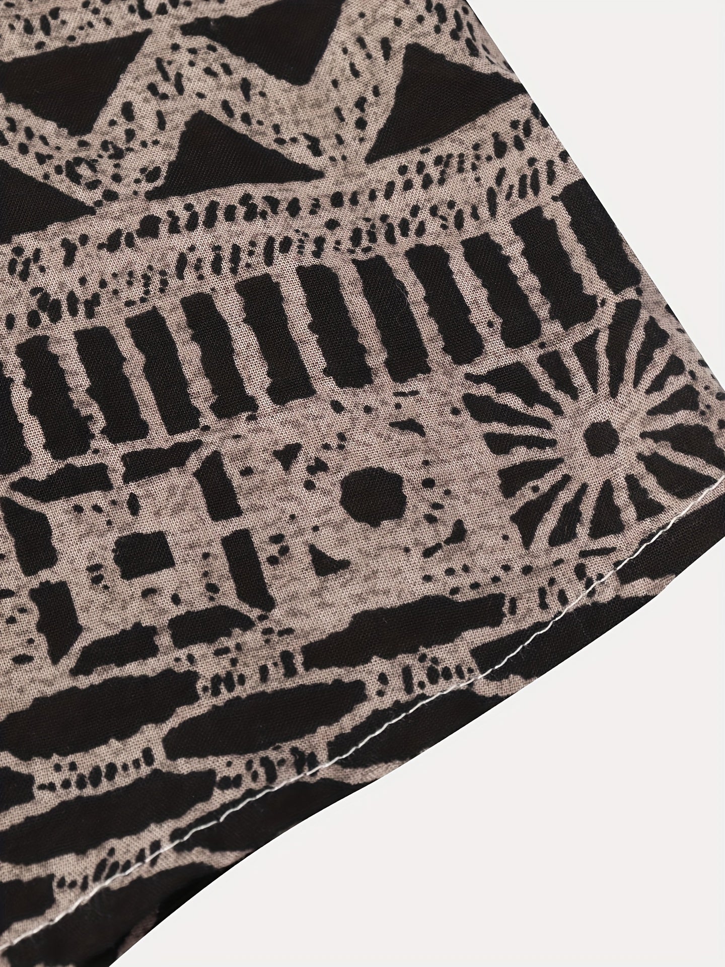 Men's Cotton Blend Short Sleeve Button-Up Shirt with Geometric Print for Summer