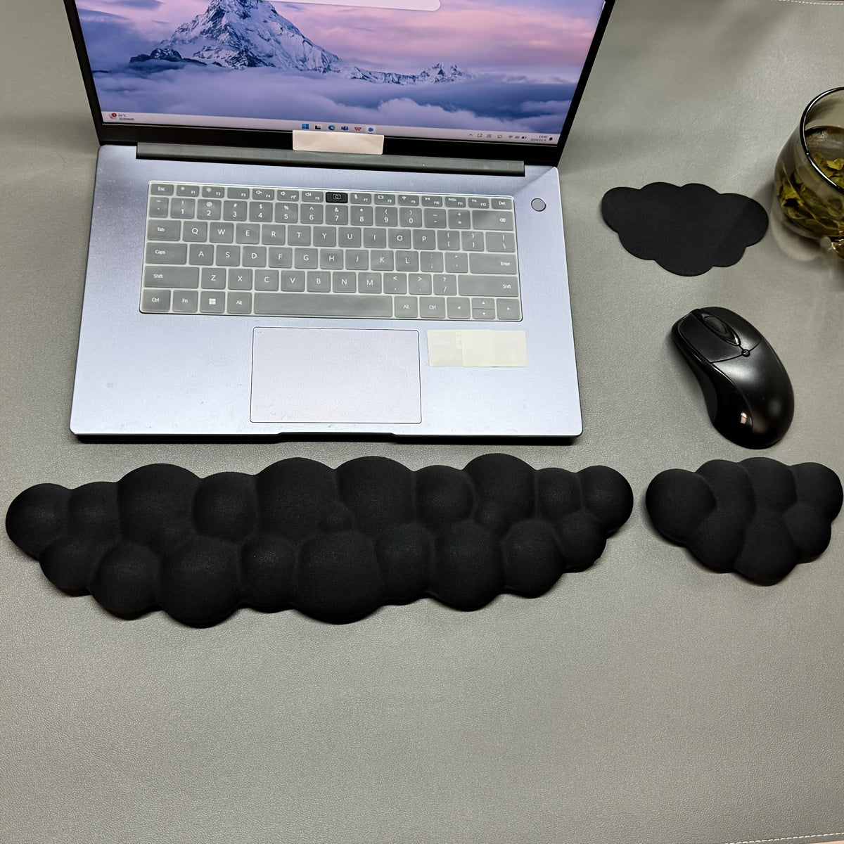 Klaviatura va sichqoncha uchun ergonomik xotira ko'pikdan yasalgan bilak qo'yish padlari, 3 ta to'plamda, o'yin, ofis va uyda foydalanish uchun mos. Qora rangda yozish va sichqoncha ishlatish uchun qulay bilak qo'llab-quvvatlashni ta'minlaydi.