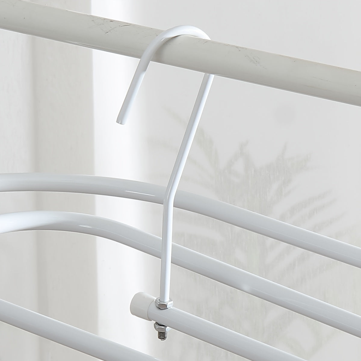 Metal Spiral Clothes Drying Rack with 360-Degree Rotation for Bed Sheets and Quilts