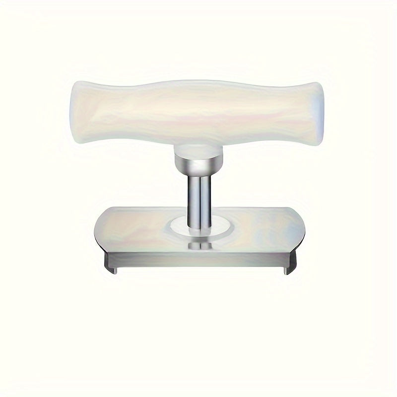 Oshxonada bankalar va shishalarni oson burab ochish uchun zanglamaydigan po'latdan yasalgan bankochiruvchi.