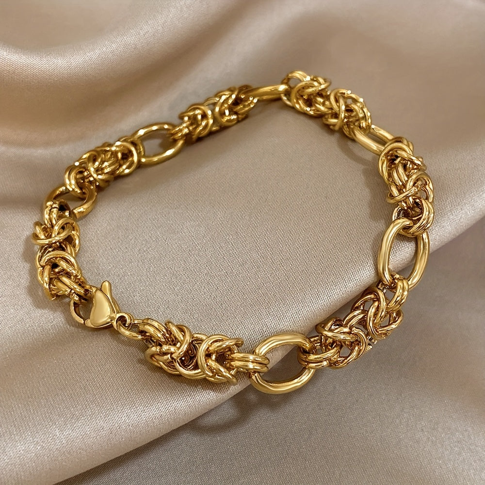 Zarif va ko'p qirrali, ushbu Noxush Po'latdan Yasalgan Ko'p Qavatli Bilaguzuk tasodifiy va jozibali uslublar uchun mukammal aksessuar. Ushbu zamonaviy buyum bilan ta'til kiyimlaringizga noziklik qo'shing.