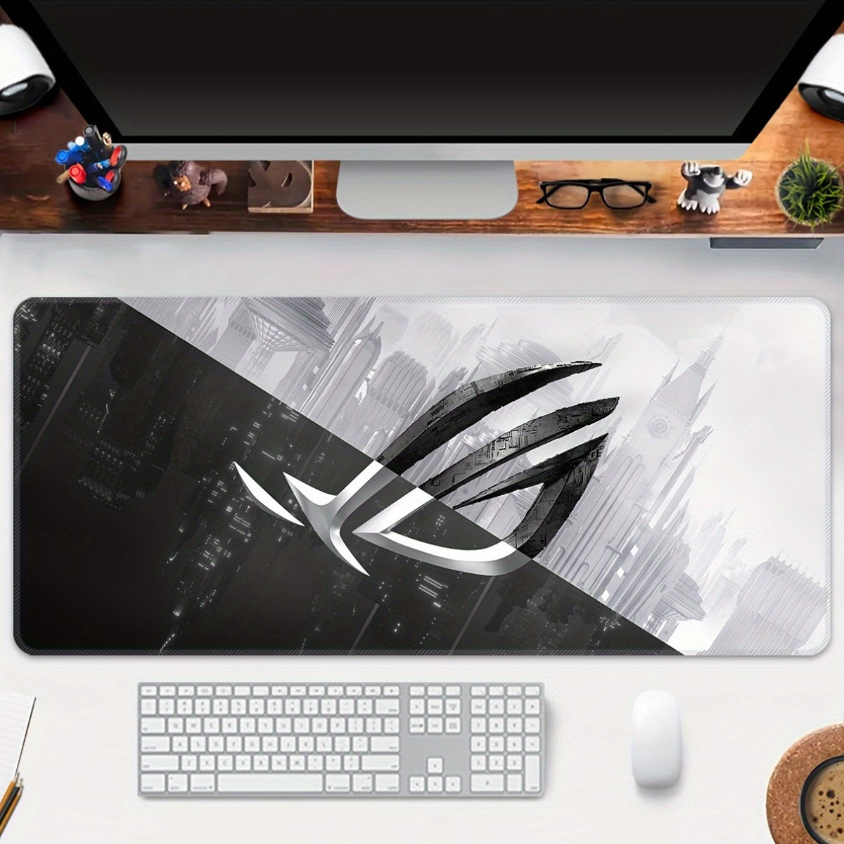 Large Gaming Mouse Pad with Non-Slip Rubber Edges and Washable Surface